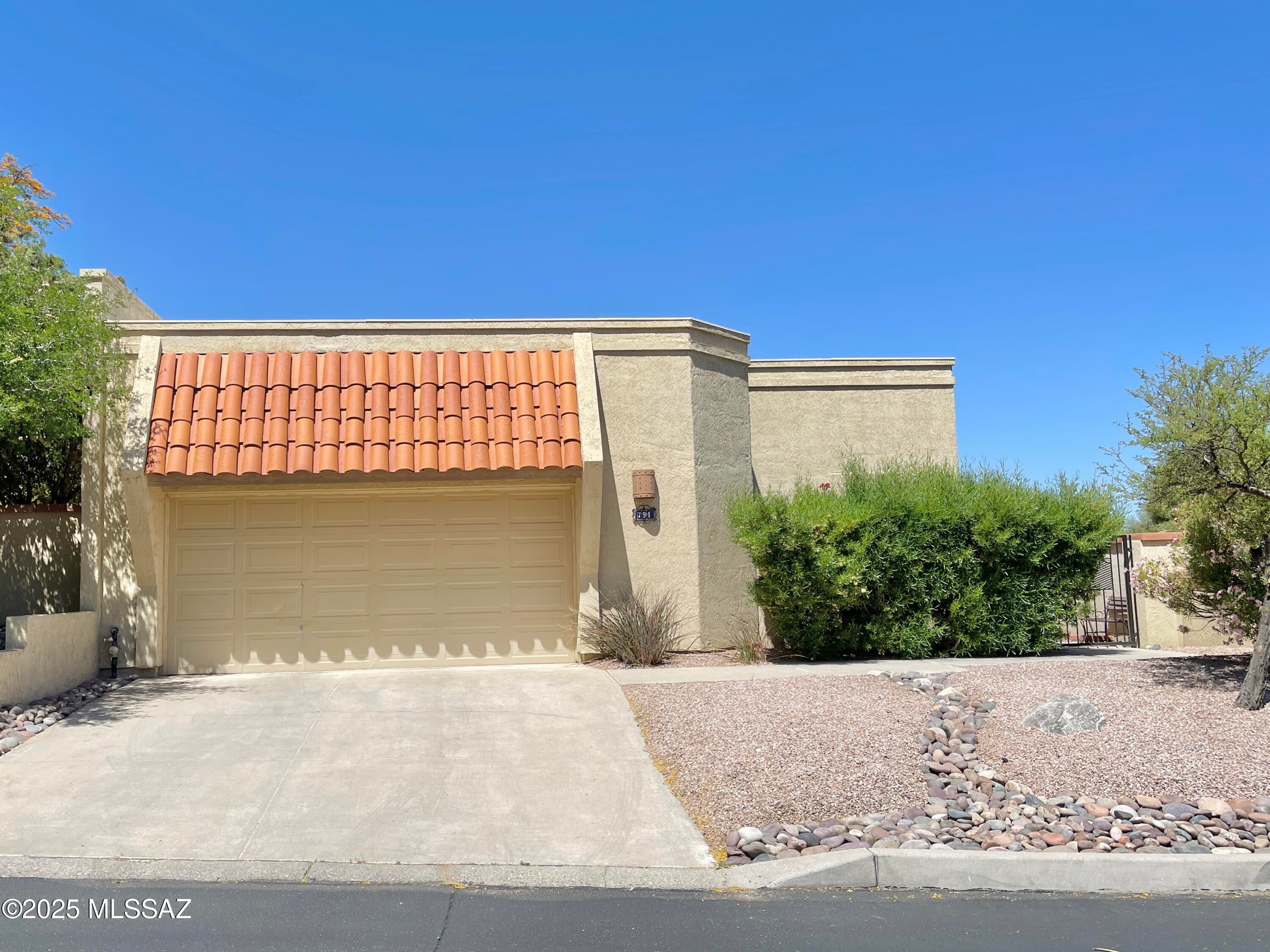 El Conquistador Resort Patio Homes (155-193) - Residential Lease