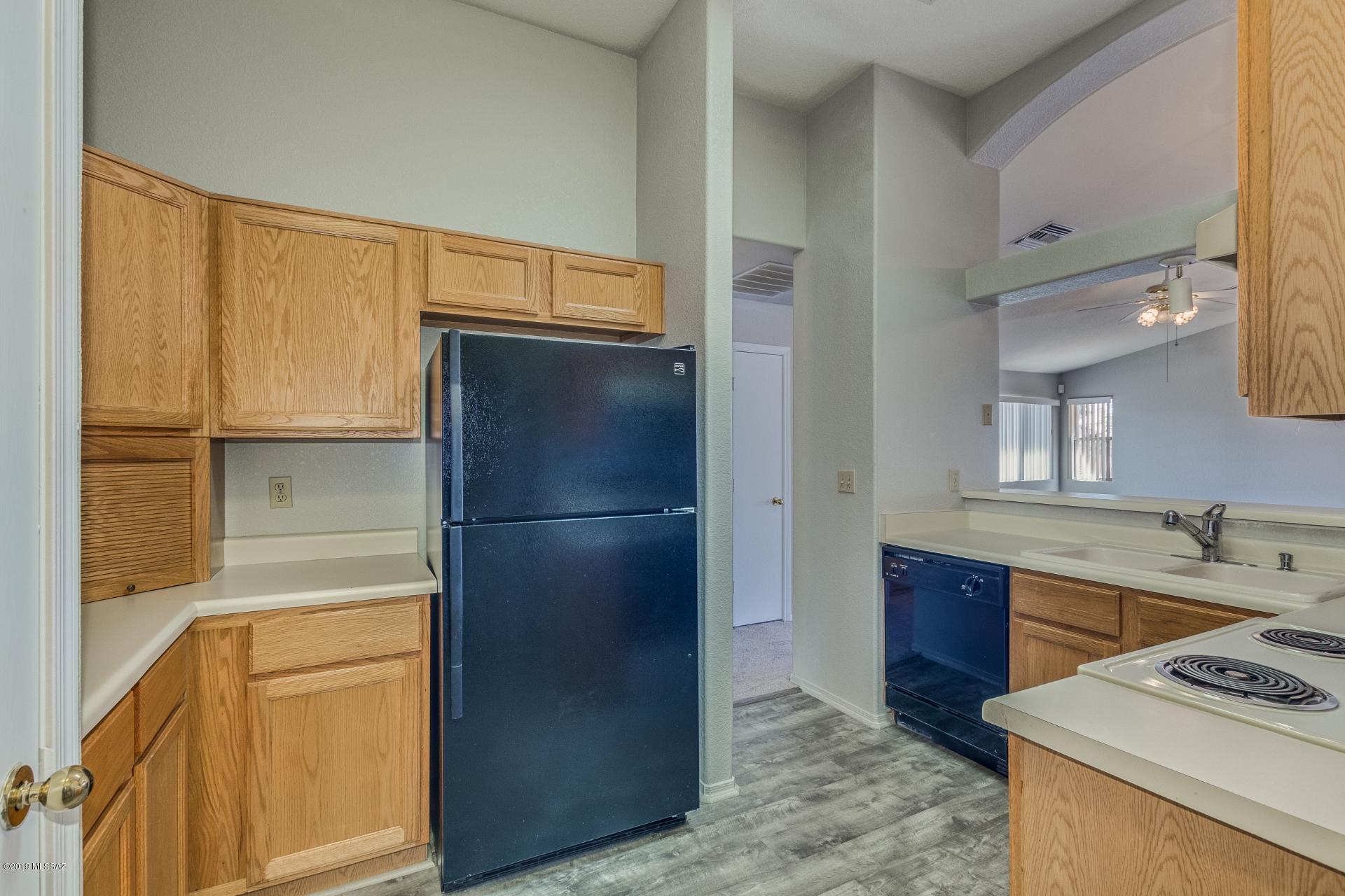 Elliott Homes At Rita Ranch (1-521) - Residential