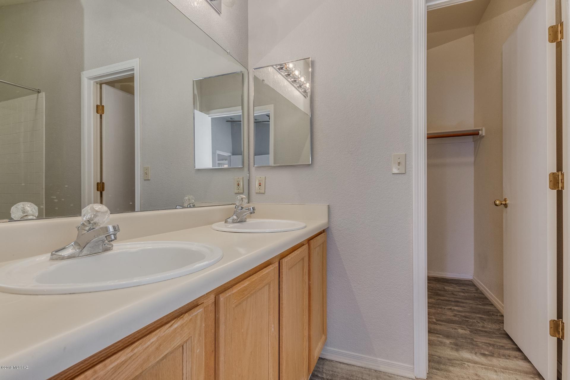 Elliott Homes At Rita Ranch (1-521) - Residential