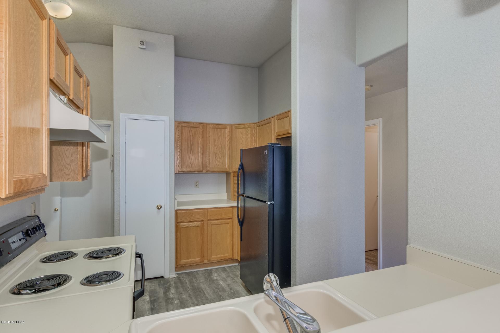 Elliott Homes At Rita Ranch (1-521) - Residential