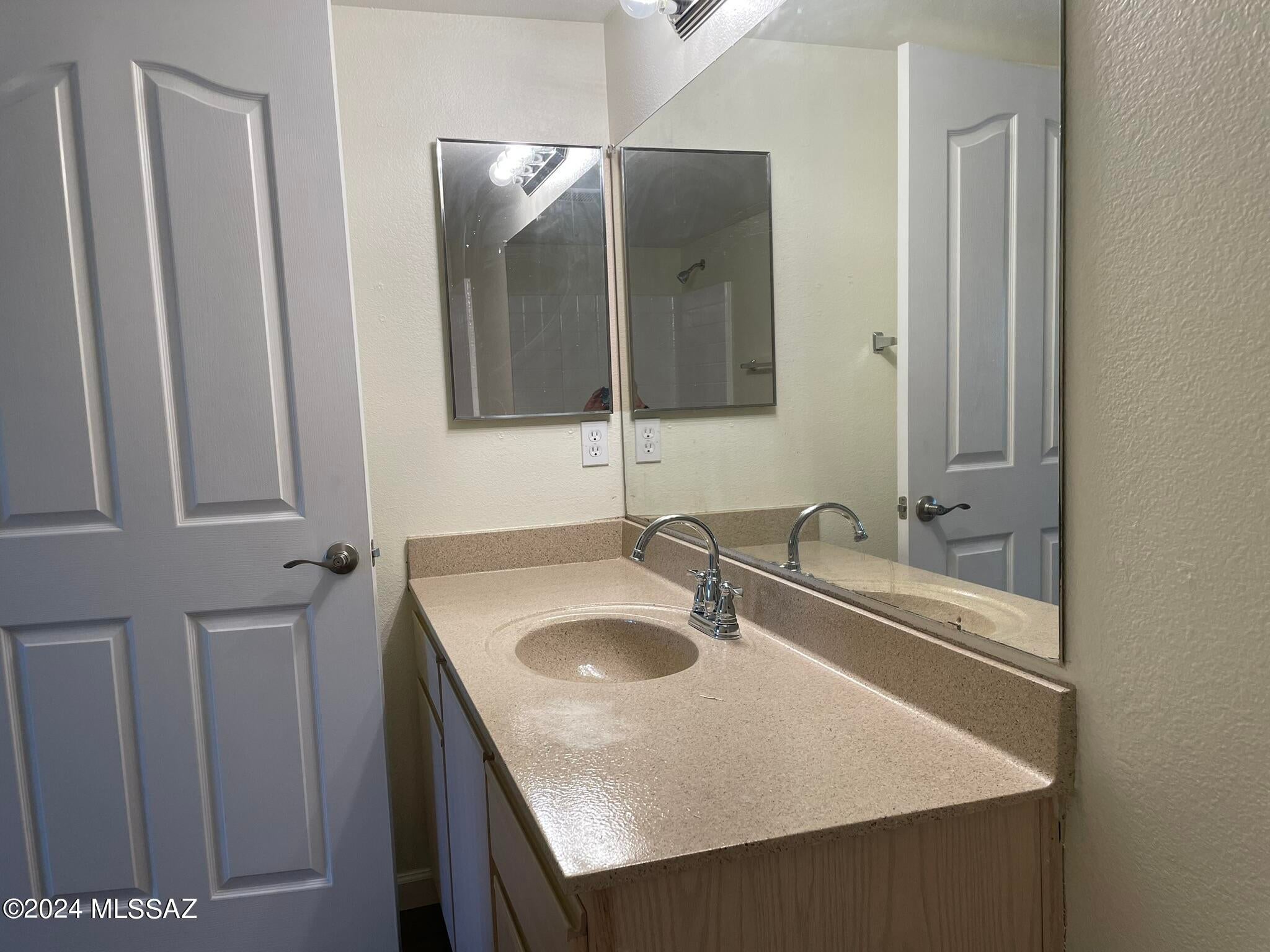 Veranda at Ventana Condominiums - Residential Lease