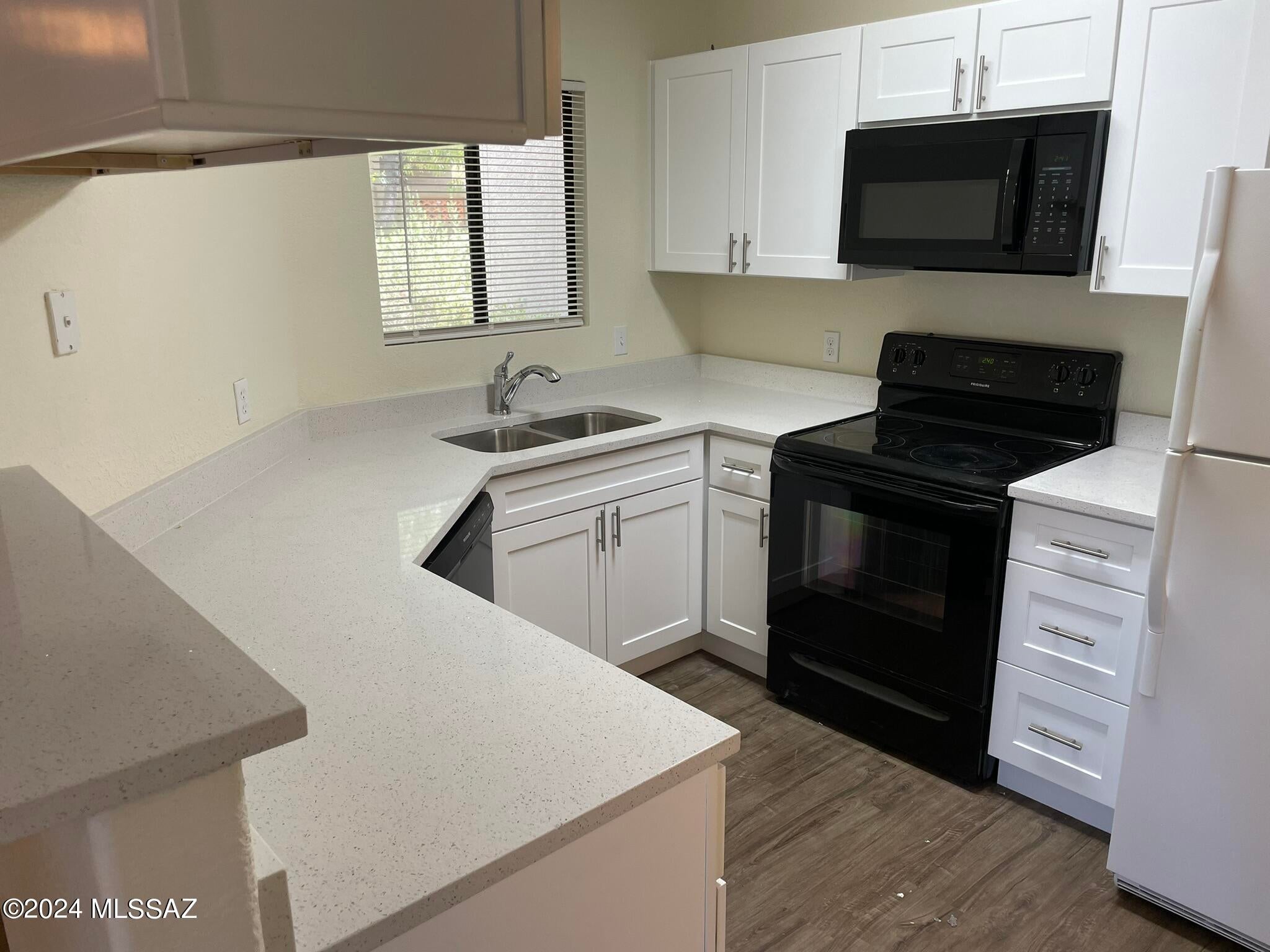 Veranda at Ventana Condominiums - Residential Lease