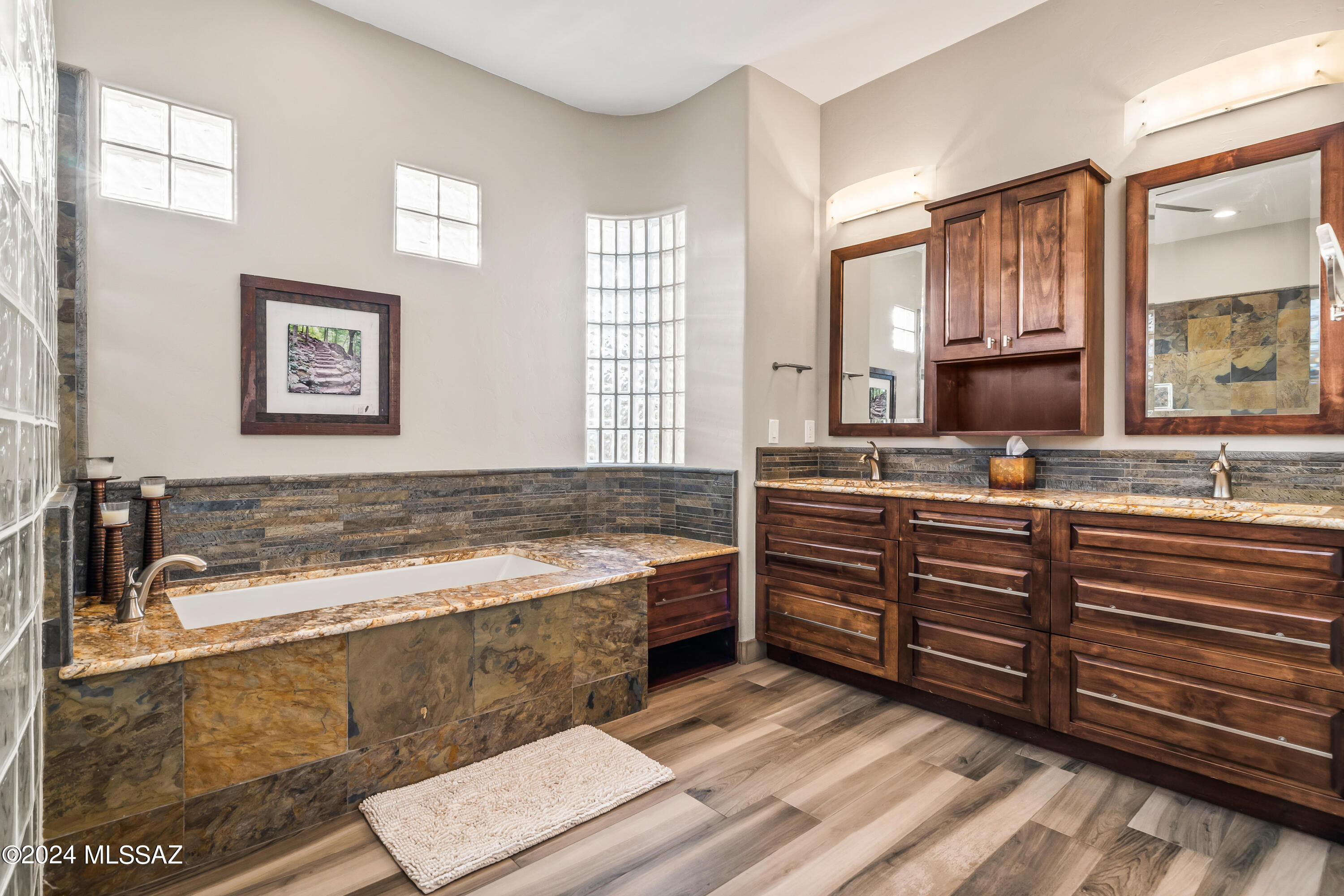 Canada Hills Est Phase ll (42-130) - Residential
