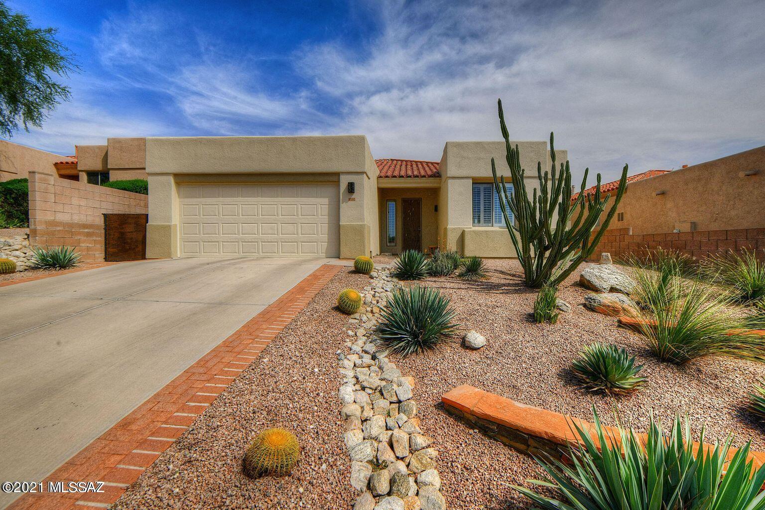 GATED RENTAL ON AZ NATIONAL GOLF COURSE!! 6 month to 1 yr lease available.
Updated and immaculate! This stunning 3 bedroom, with den, home sits off the 15th hole of Arizona National. This beautiful northern lot in the gated community of Sabino Springs offers city light views from the front and mountain views from the private east facing backyard oasis. California closets in all bedrooms, updated light fixtures/fans, newer carpet, high end kitchen appliances, beautiful cabinetry and counter tops, this home is move in ready! 24 hour manned gate, Community Pool, Spa and Fitness Center are all great features of Sabino Springs.