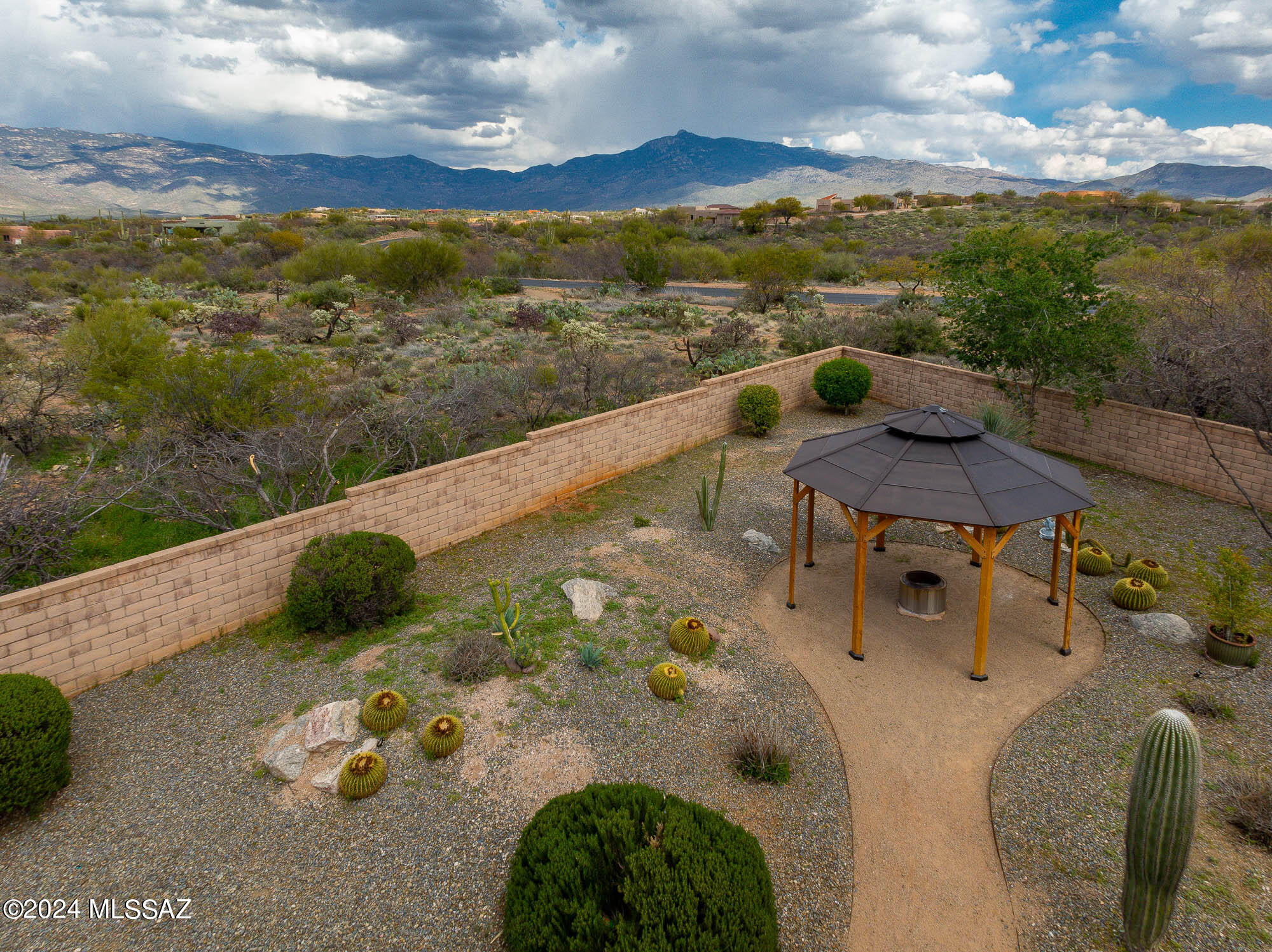 Coyote Creek (1-395) - Residential