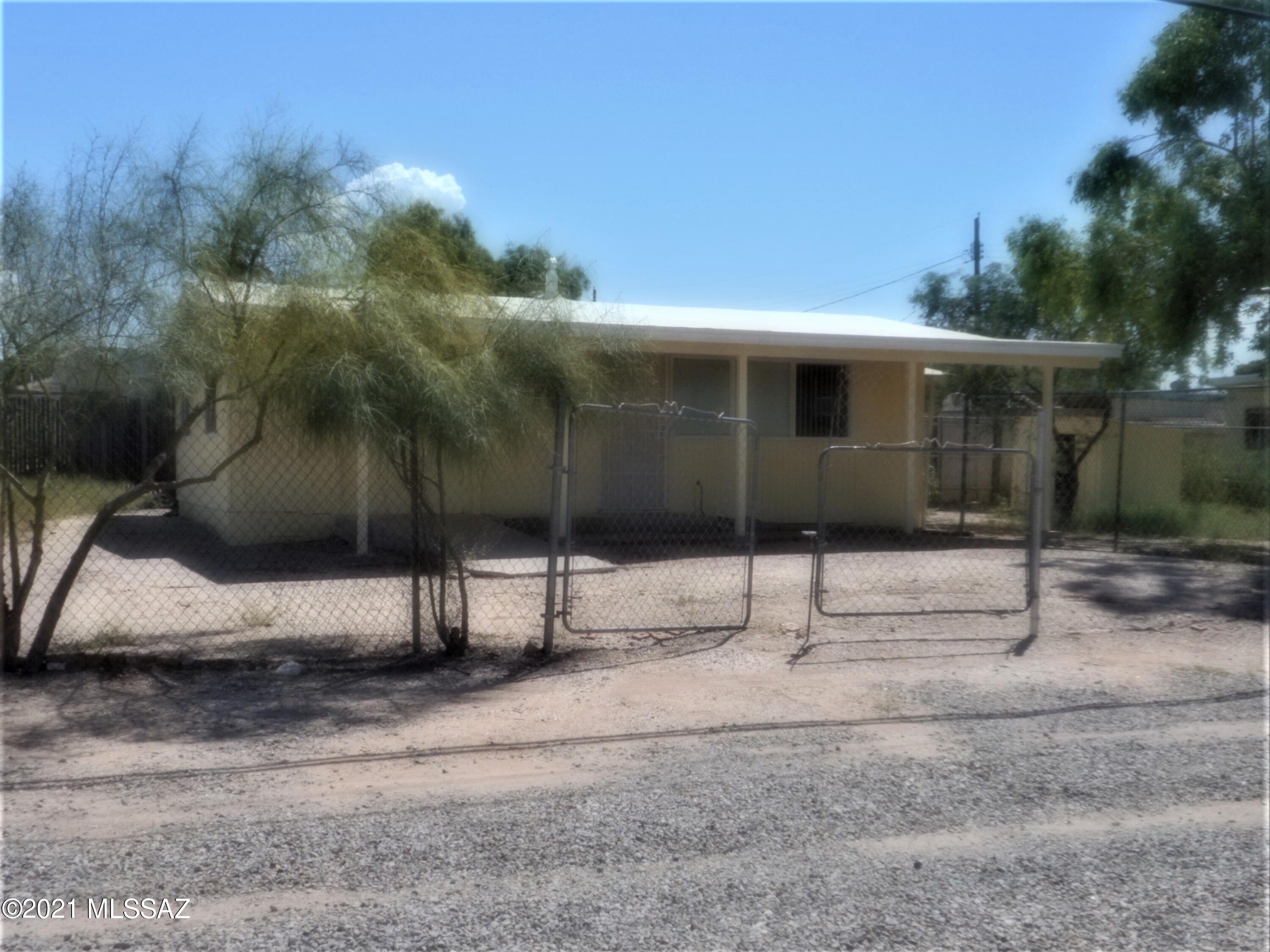 Pueblo Gardens - Residential