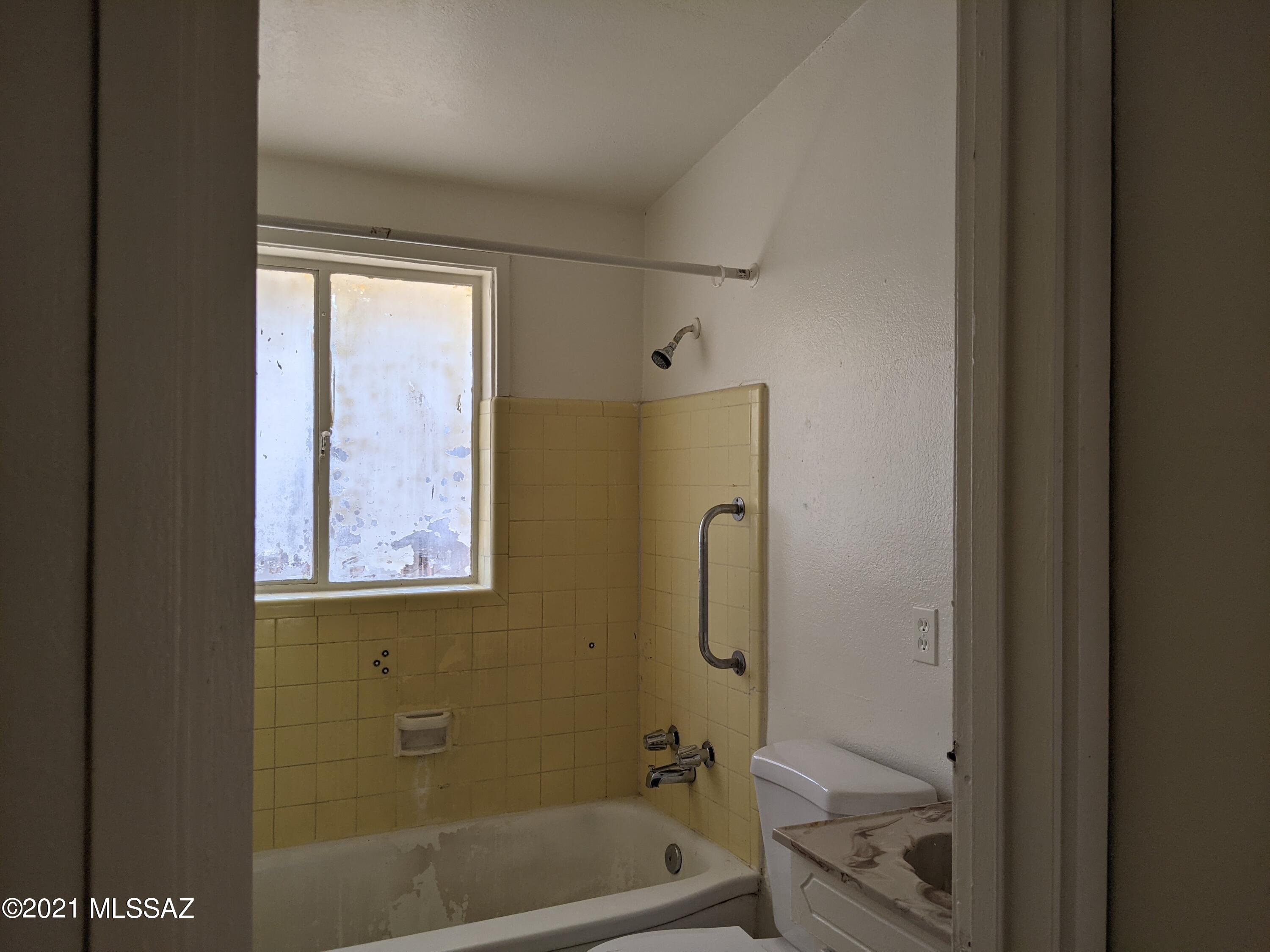 Pueblo Gardens - Residential