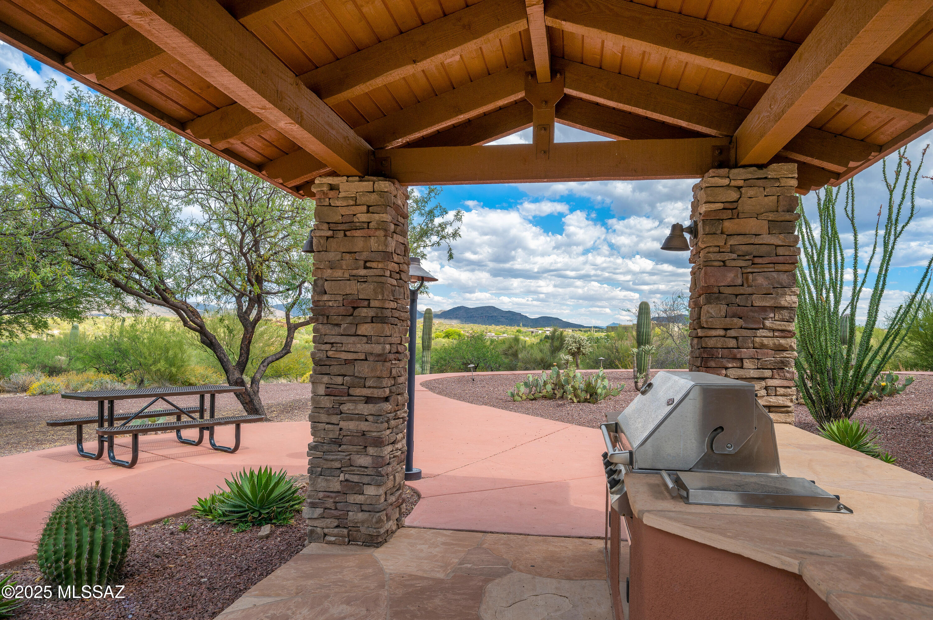 Coyote Creek (1-395) - Residential