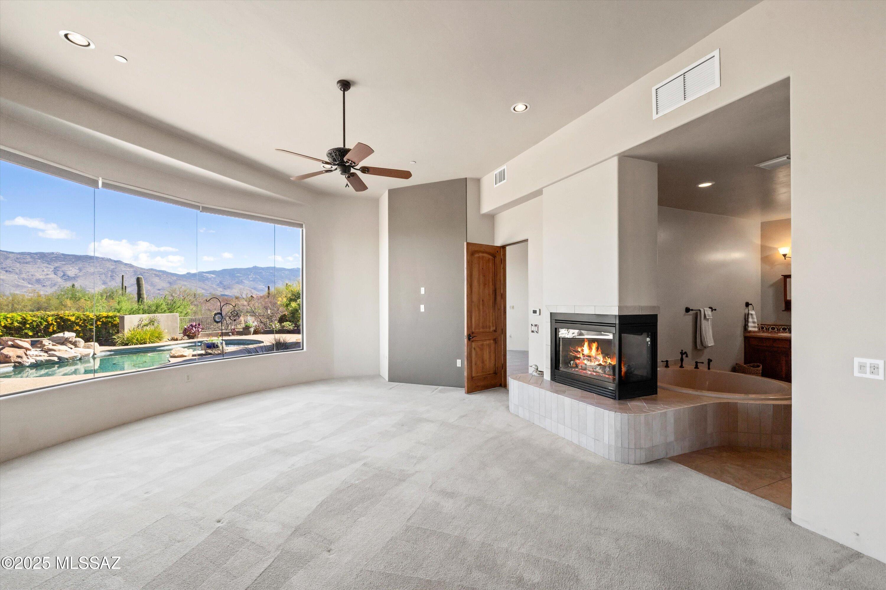 Coyote Creek (1-395) - Residential