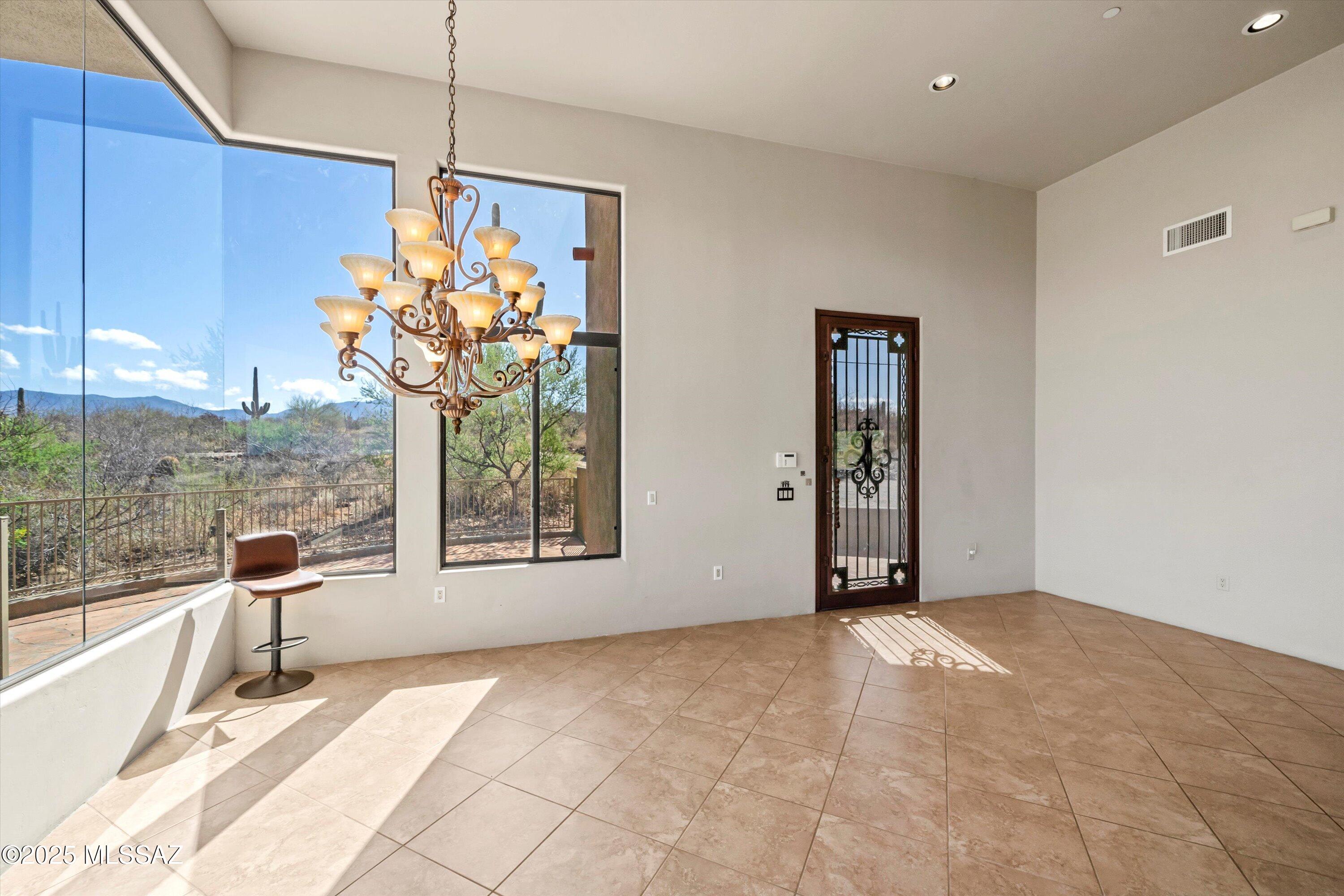 Coyote Creek (1-395) - Residential