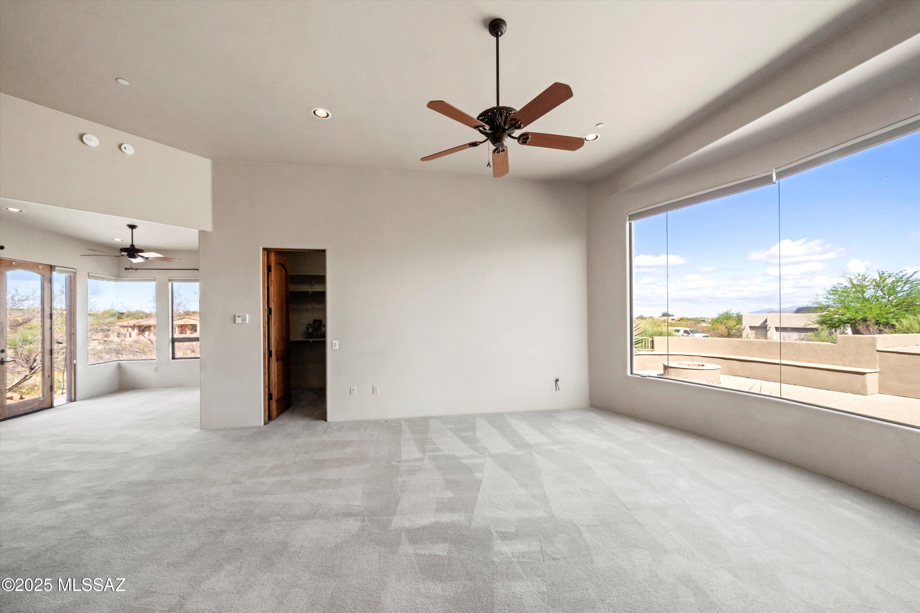 Coyote Creek (1-395) - Residential