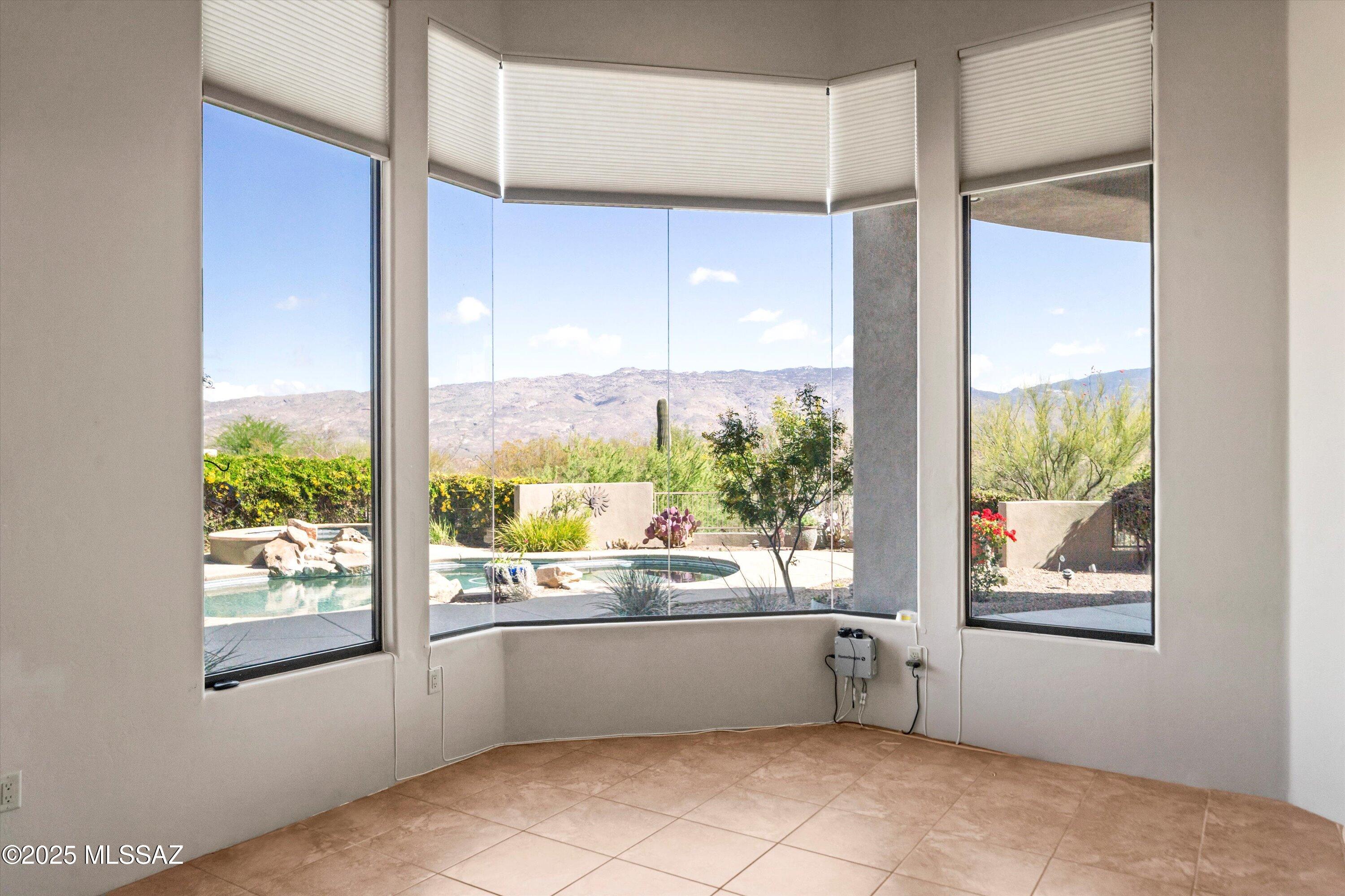 Coyote Creek (1-395) - Residential