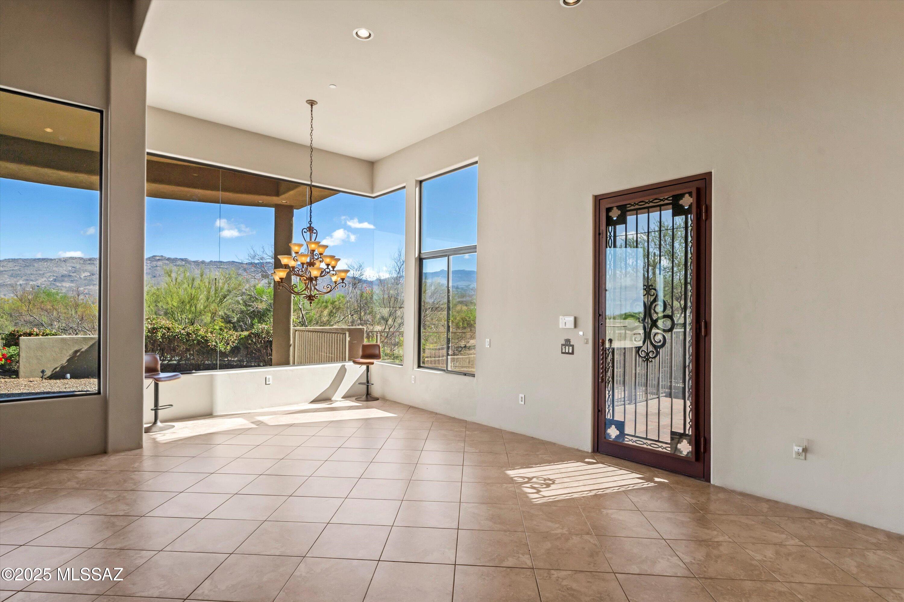 Coyote Creek (1-395) - Residential