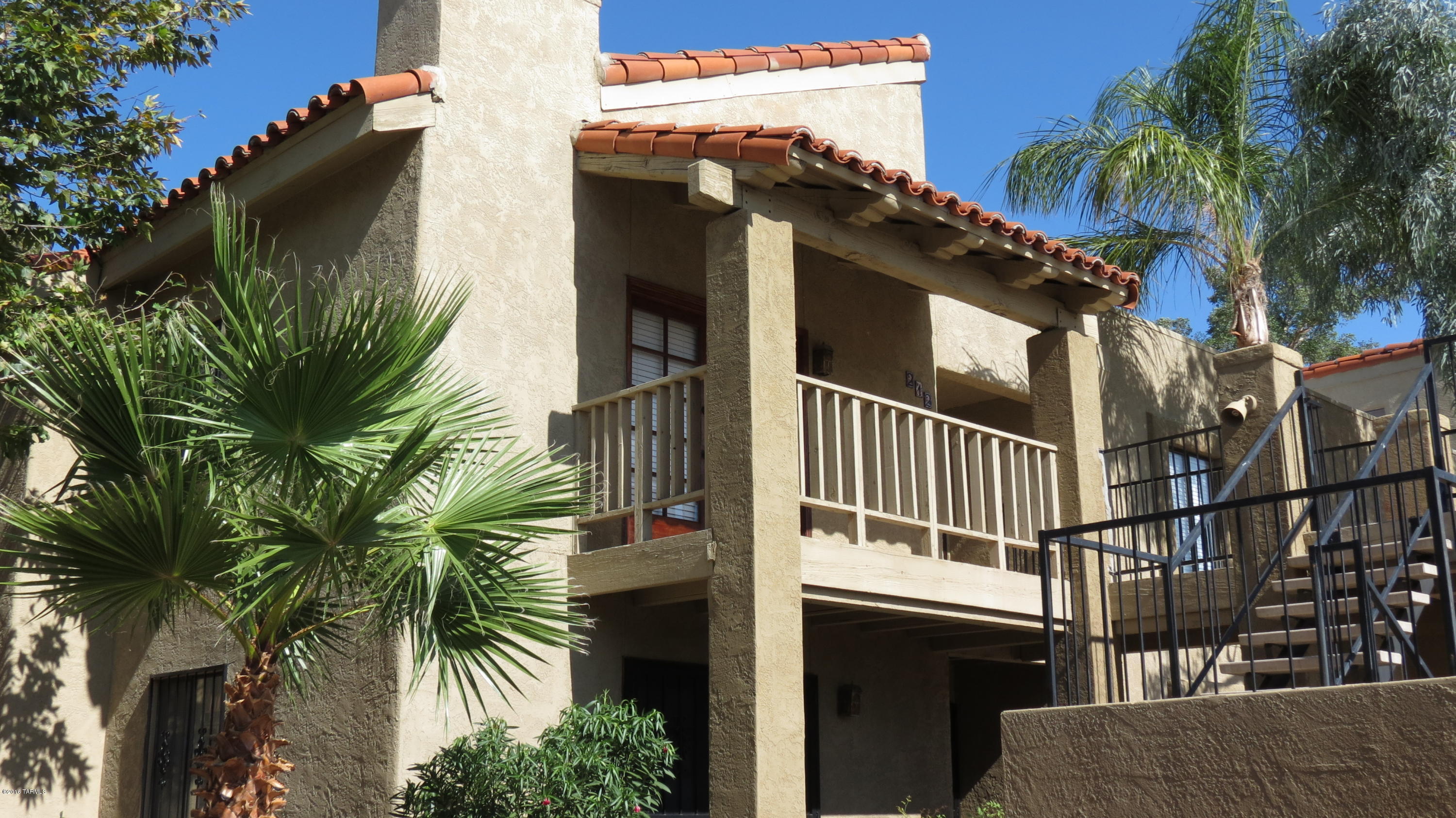 Charming 2 bedroom 2 bath condo, this 2nd floor unit in a resort like community, with awseome Catalina Mountain views. This unit has been remodeled, new flooring, new cabinets, new counters, new appliances, and new paint. Other amenities include covered patio, vaulted ceilings, HOA includes water, garbage, pool and spa. This unit is gorgeous!