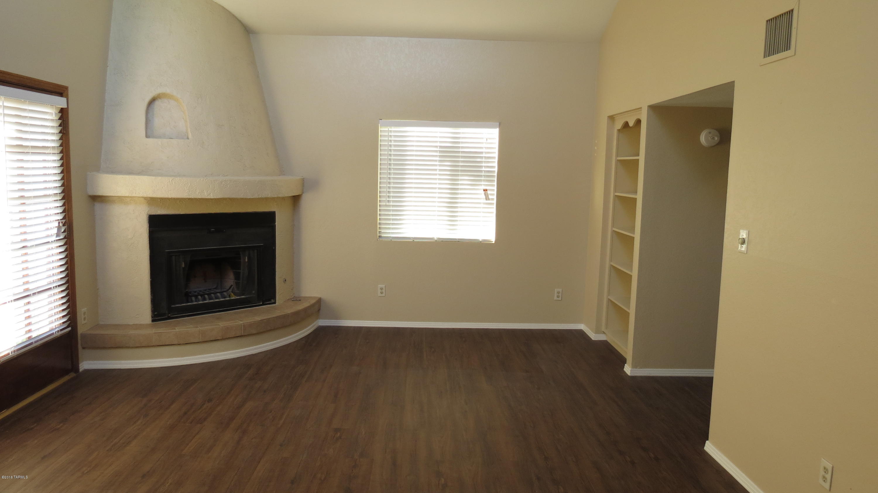 Las Casas Bellas Condo (1-44) - Residential Lease