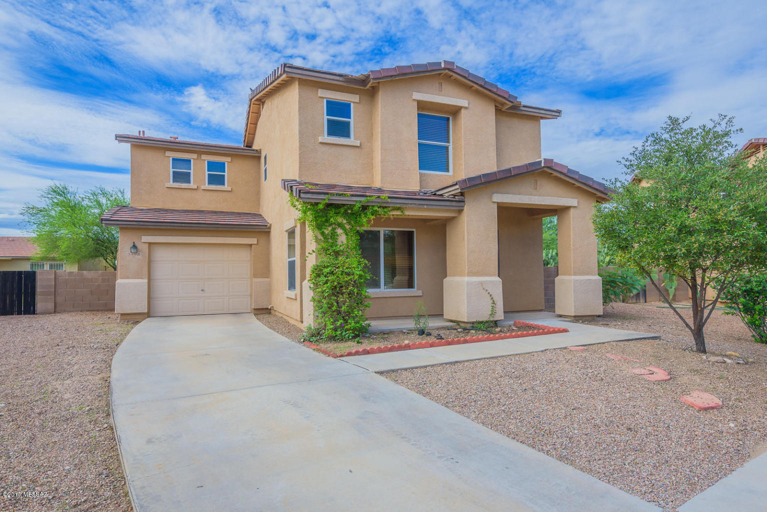 Beautiful 3 bedroom 2 bath home plus loft in sought-after Riverhaven neighborhood. Many upgrades! Maple cabinets, dual sinks in master bath, large lot, ceramic tile. All bedrooms upstairs. Excellent location!