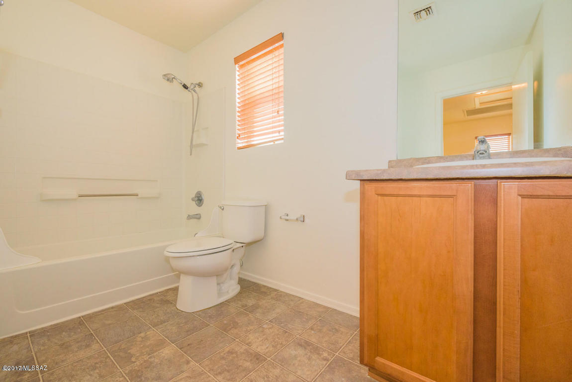 Riverhaven (1-373) - Residential Lease