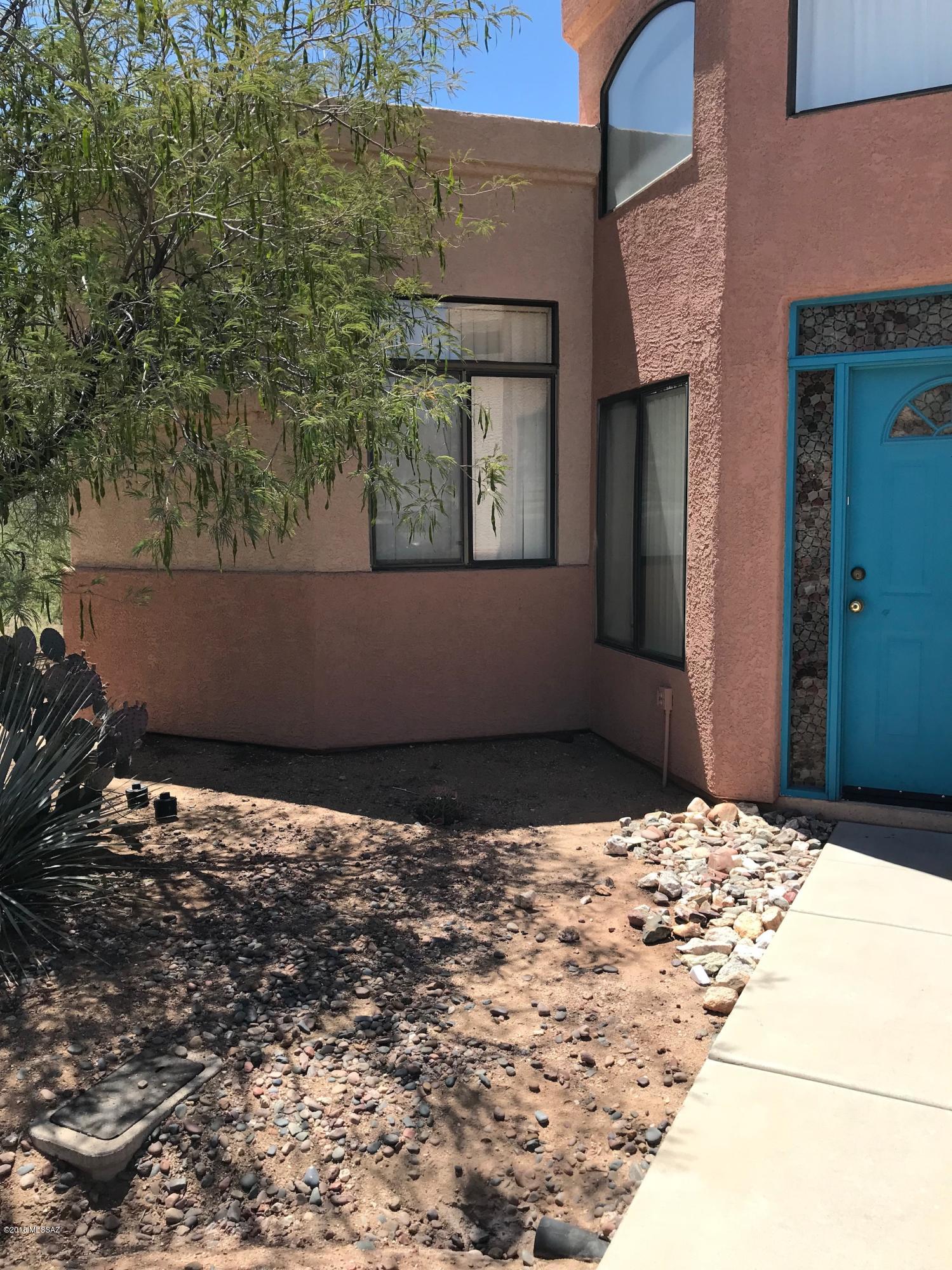 Newly renovated home in a great small subdivision on a cul-de-sac. New kitchen and bathrooms with granite countertops and double sinks.  Open floor-plan, soaring ceilings and lots of light. This home offers a large eat-in kitchen, 2 car garage, w/d, carpet and tile, as well as a large fenced backyard and community pool.  A must see!