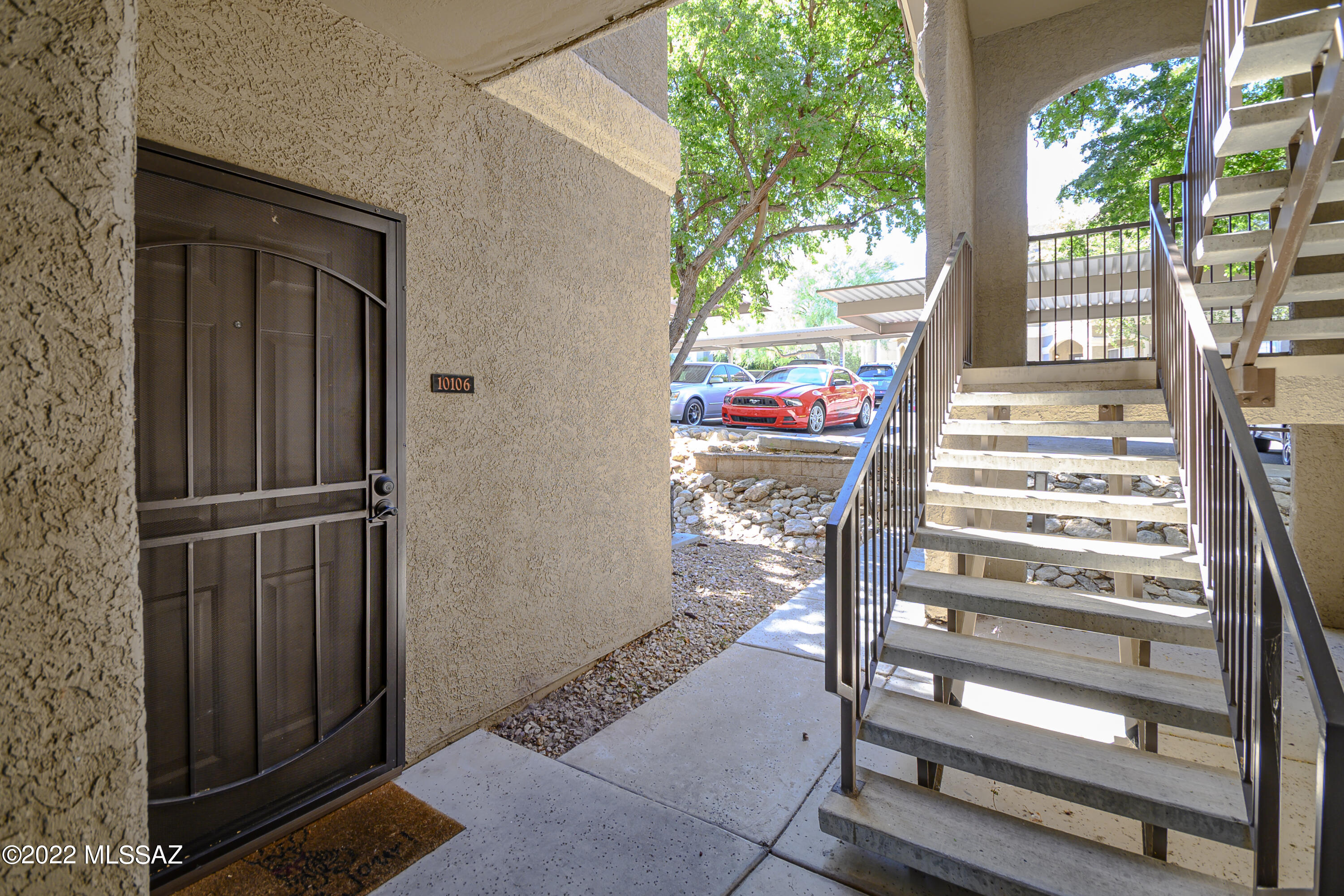 The Boulders at La Reserve Condominiums - Residential