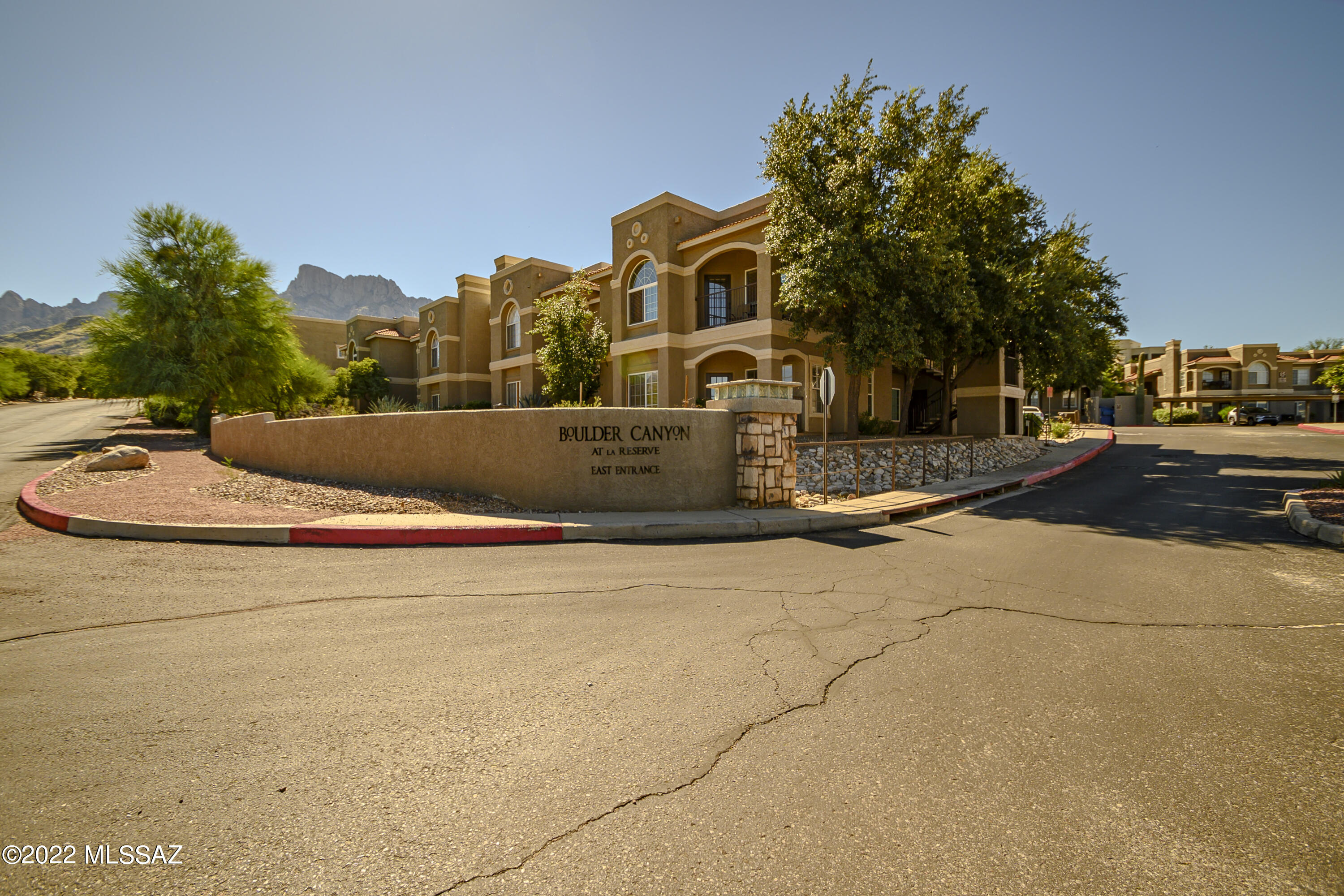 The Boulders at La Reserve Condominiums - Residential