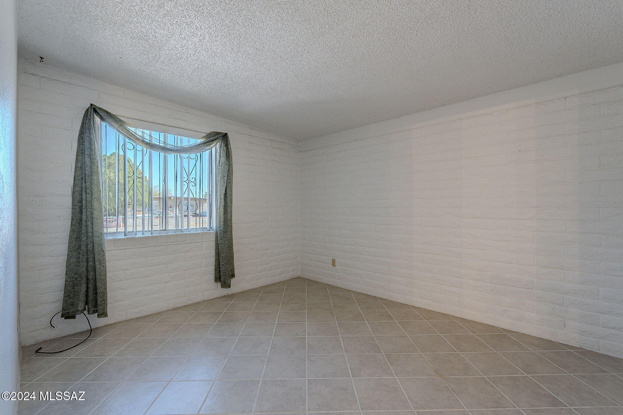 Bravo 1 (302-419) - Residential