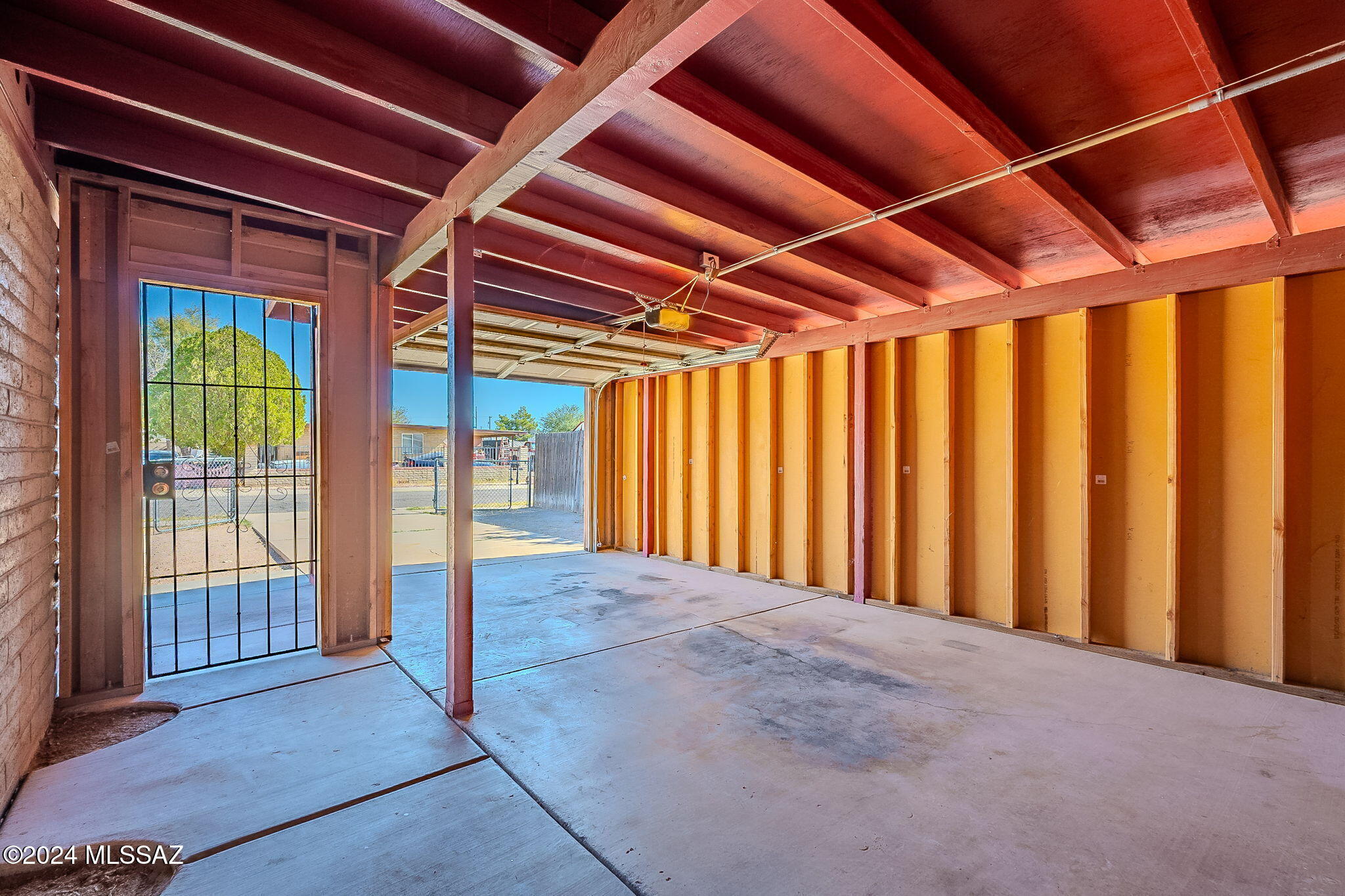 Bravo 1 (302-419) - Residential