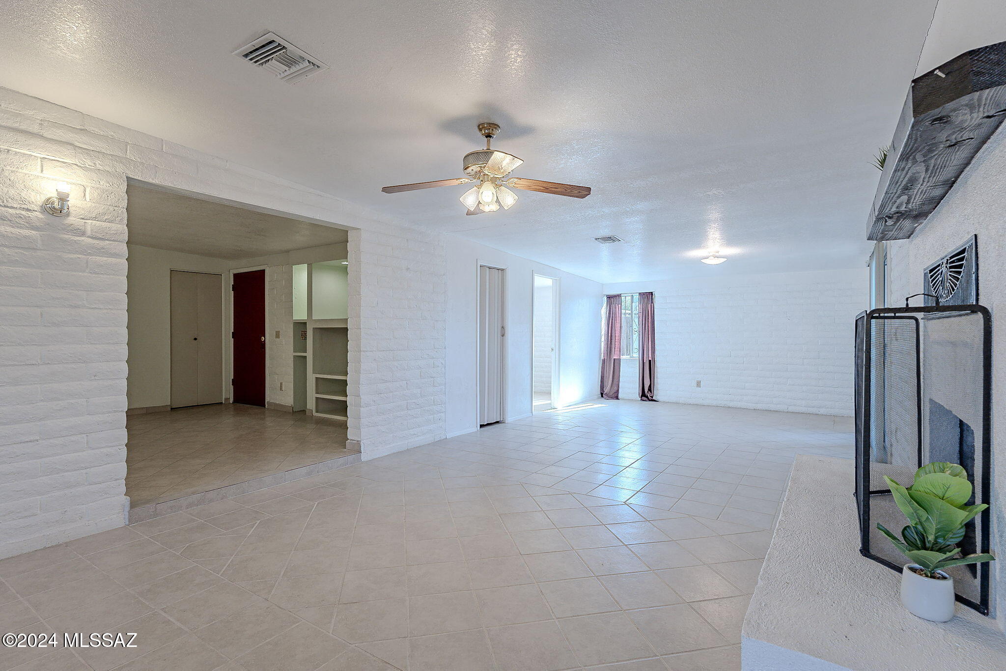 Bravo 1 (302-419) - Residential