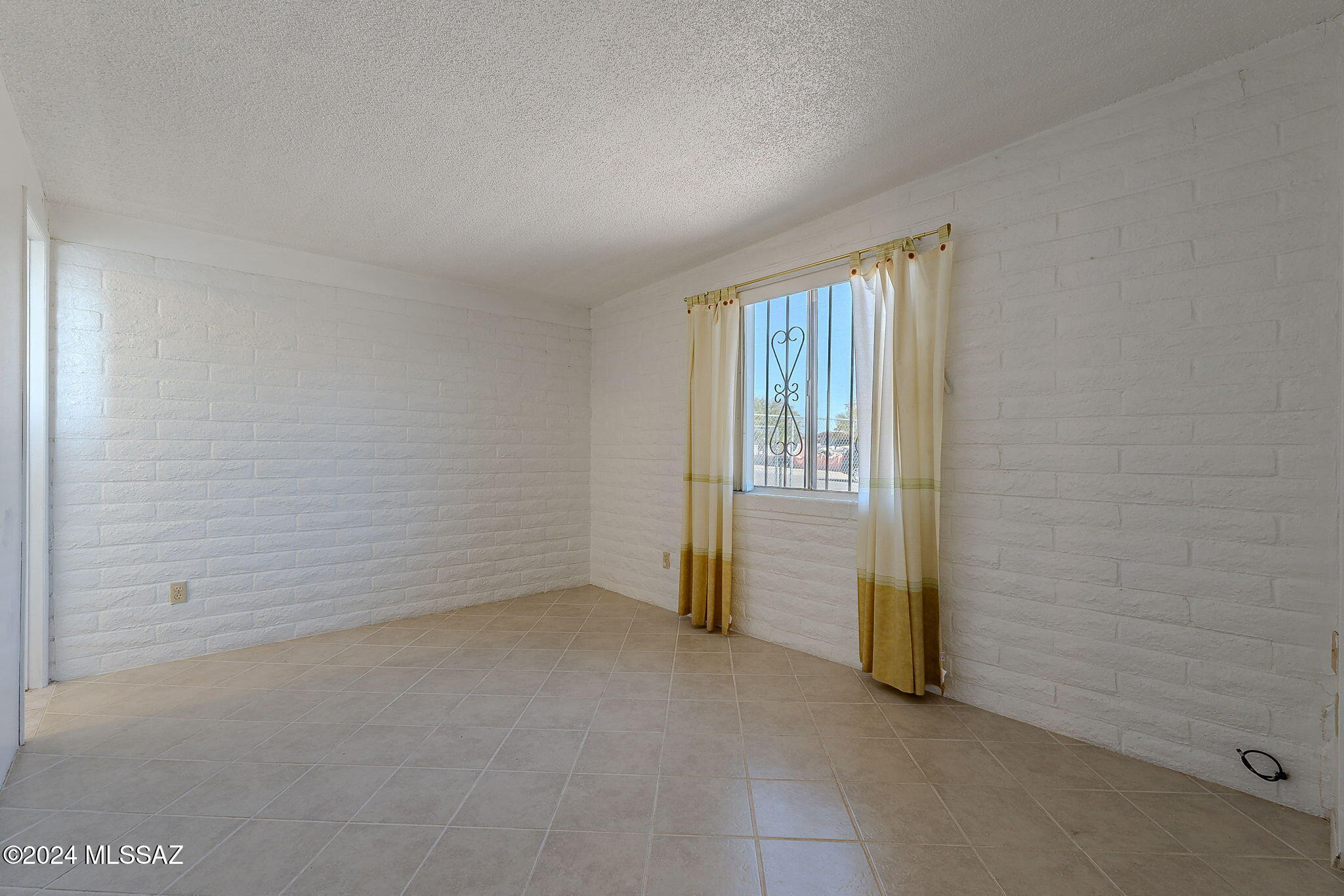 Bravo 1 (302-419) - Residential