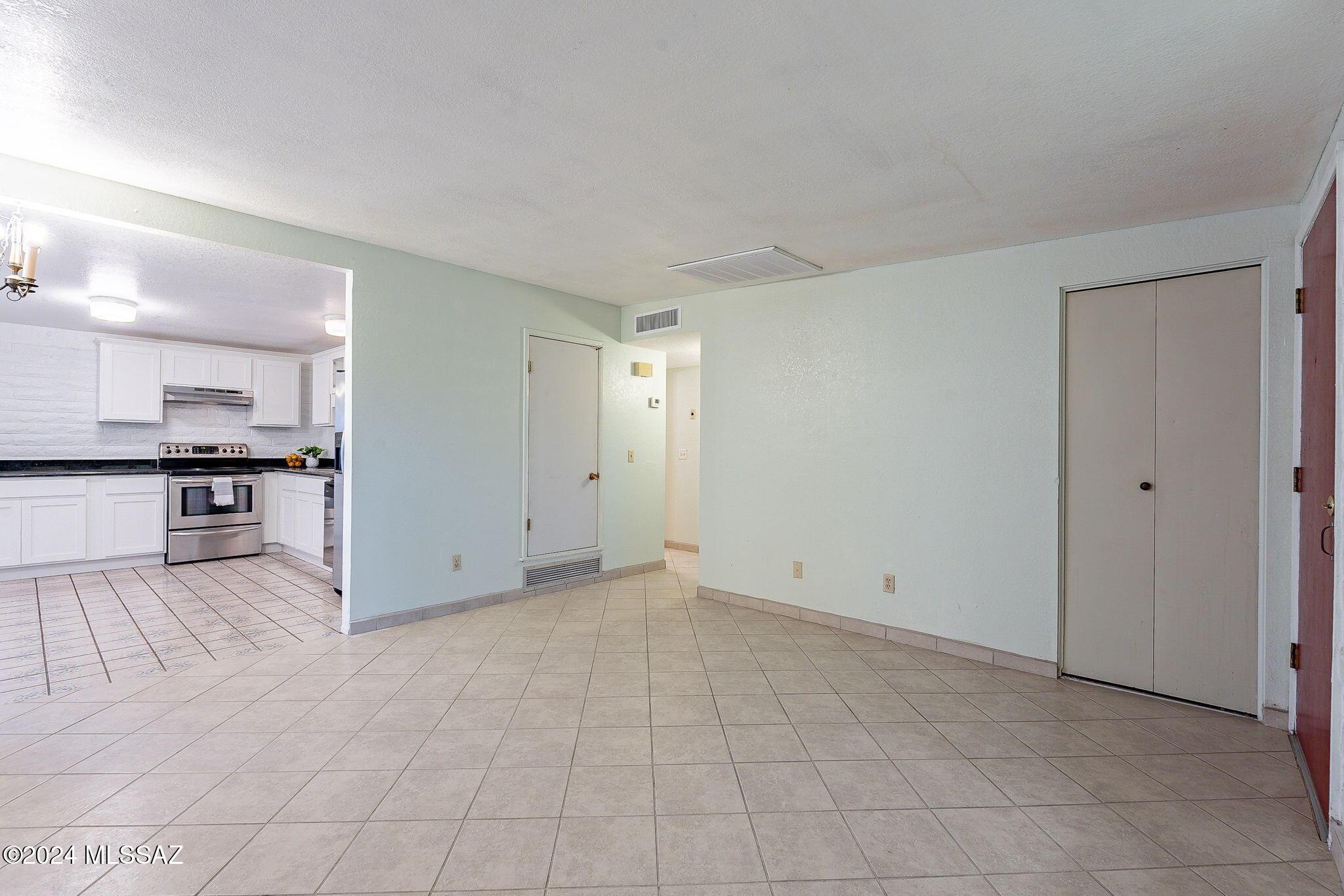 Bravo 1 (302-419) - Residential