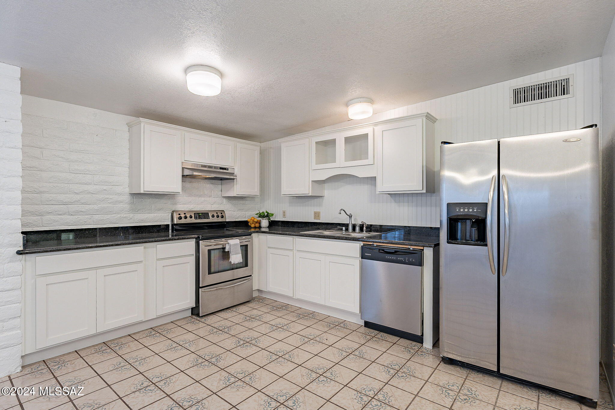 Bravo 1 (302-419) - Residential