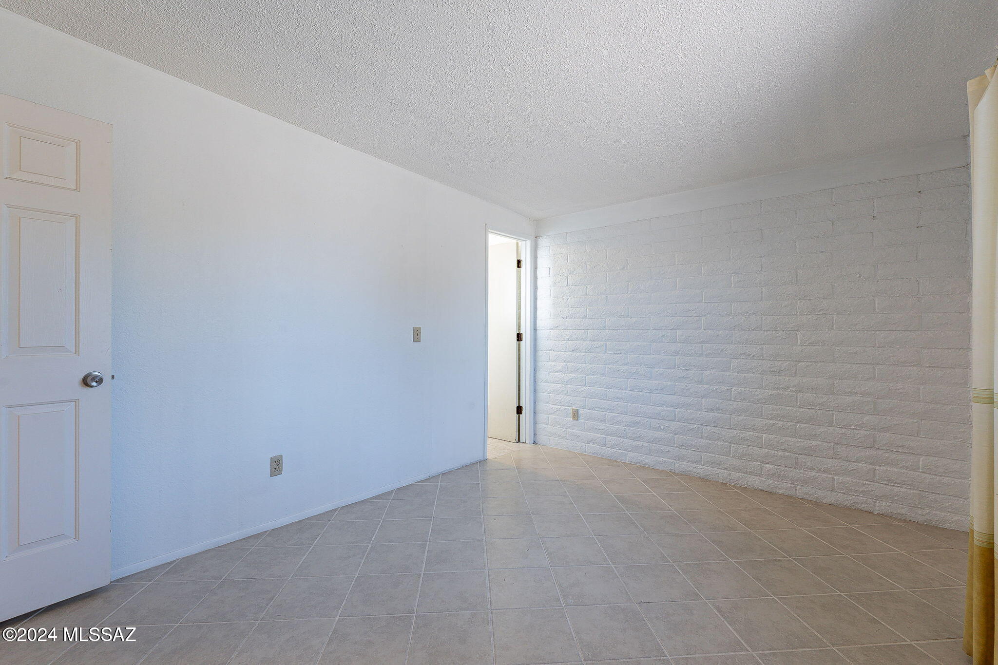 Bravo 1 (302-419) - Residential