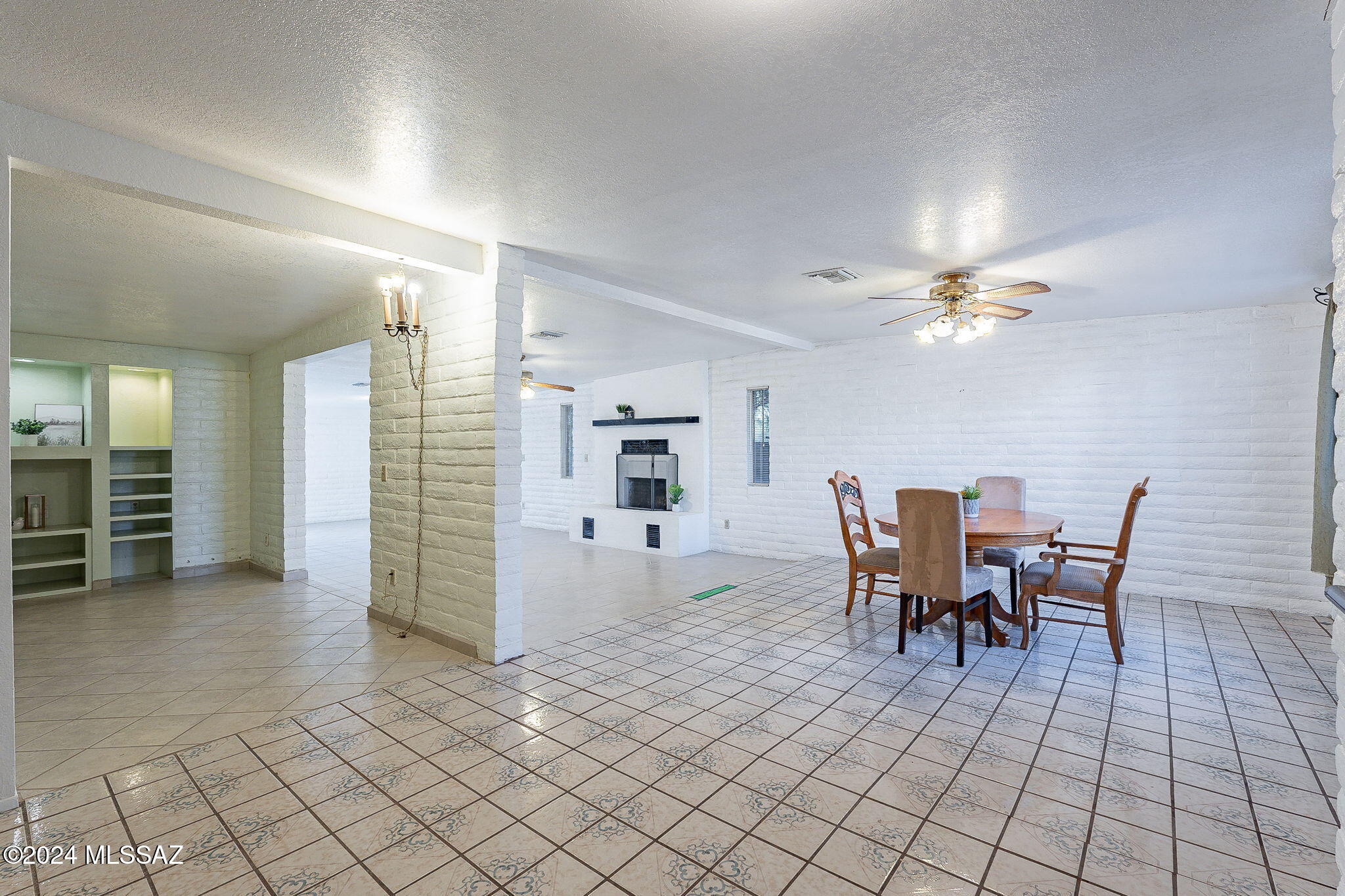 Bravo 1 (302-419) - Residential