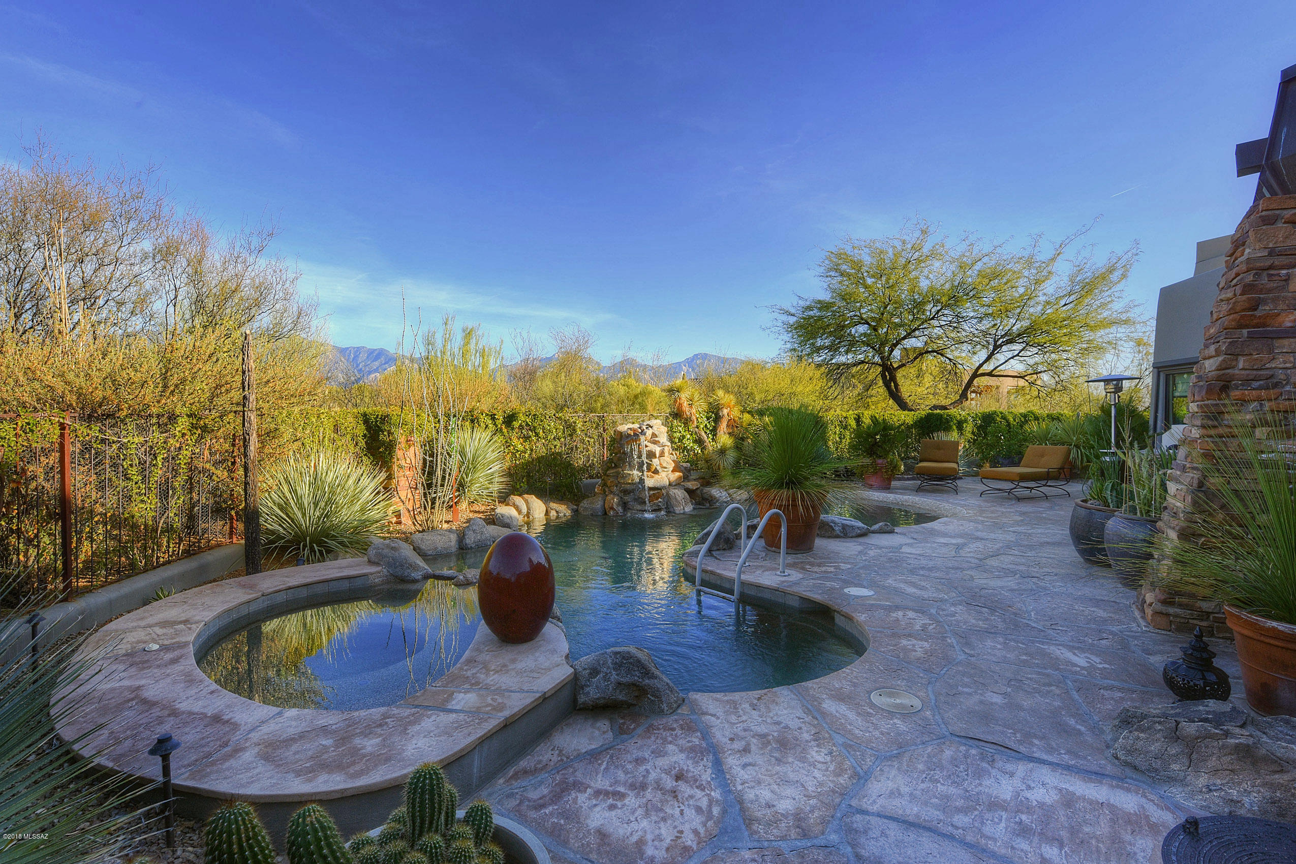 Honey Bee Ridge(The Estates At) - Residential
