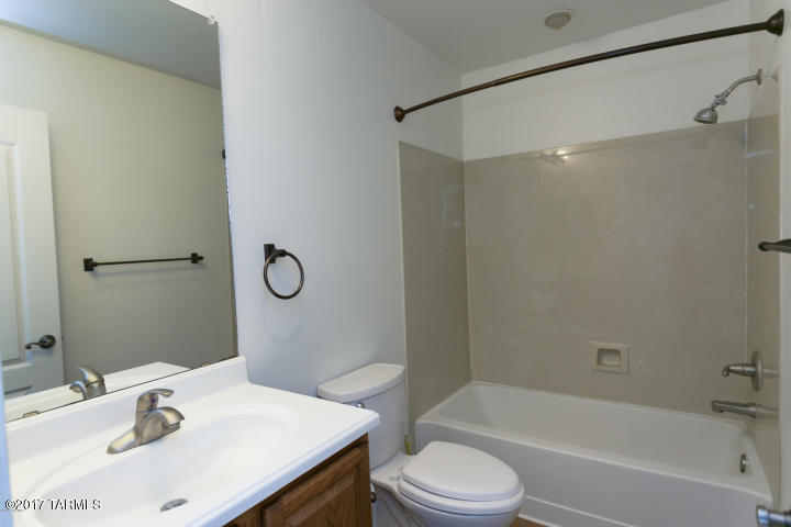 Riverhaven (1-373) - Residential Lease