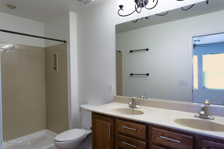 Riverhaven (1-373) - Residential Lease