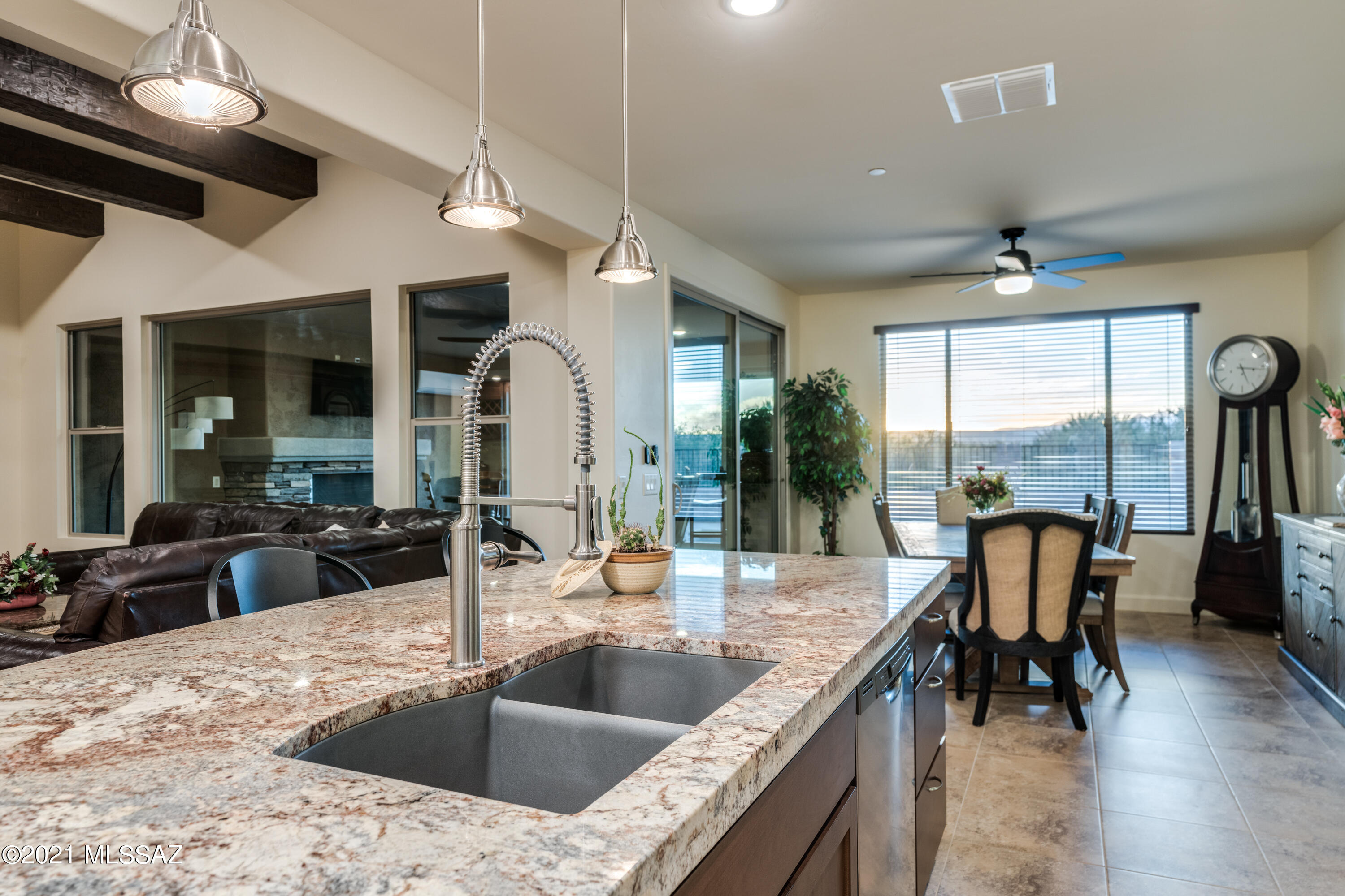 Quail Creek II Unit 33B SQ20161810746 - Residential