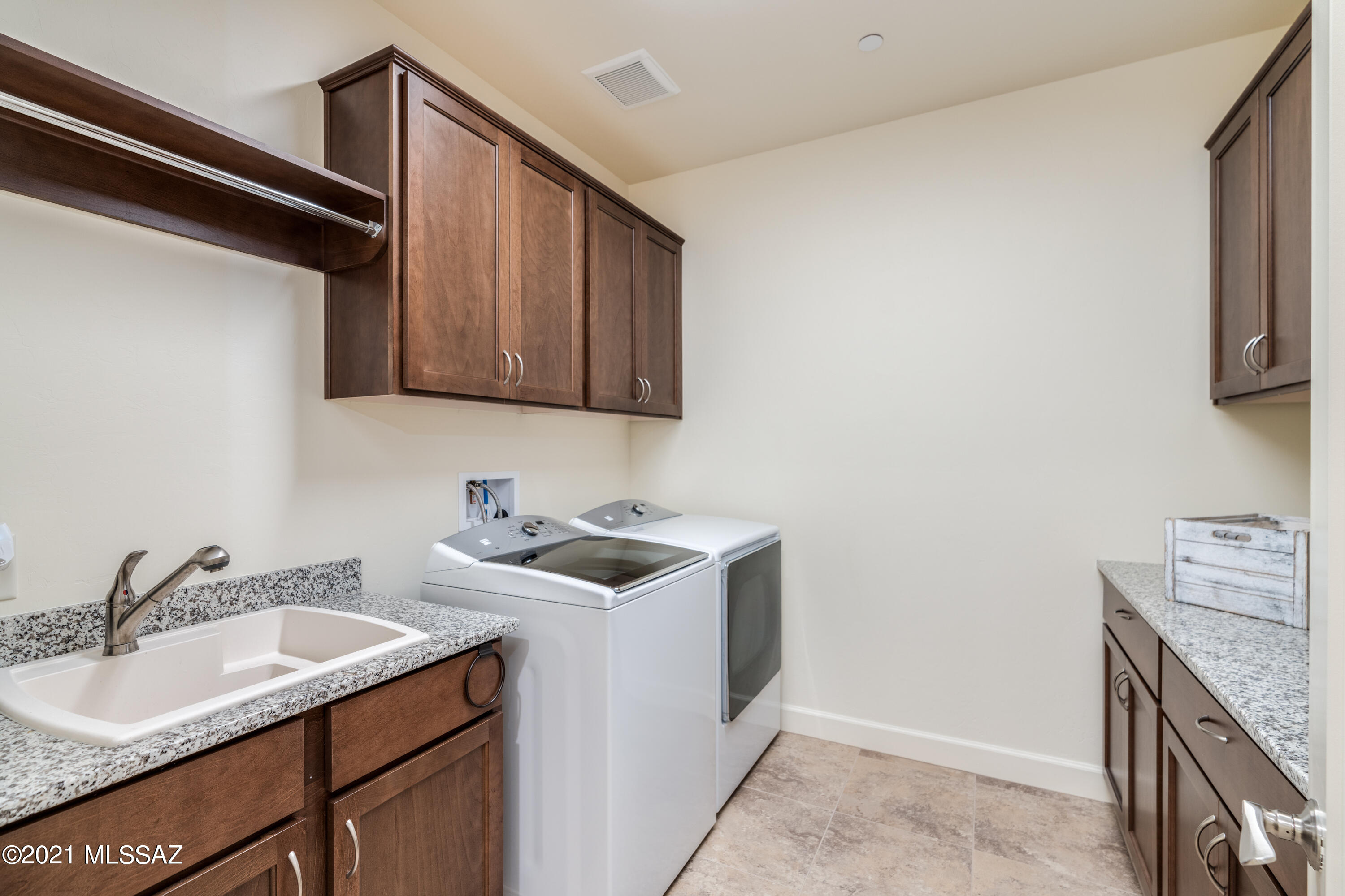 Quail Creek II Unit 33B SQ20161810746 - Residential