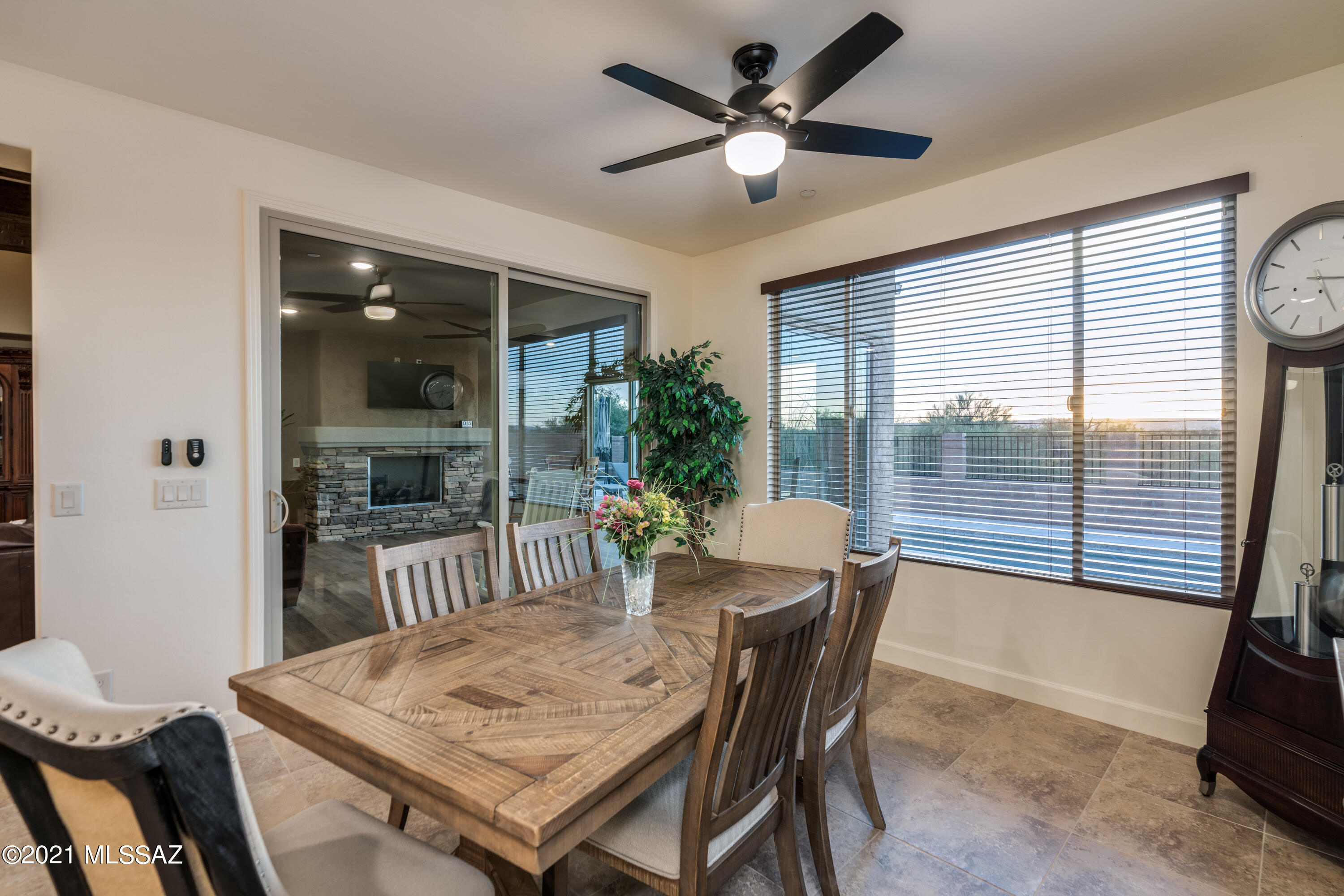 Quail Creek II Unit 33B SQ20161810746 - Residential