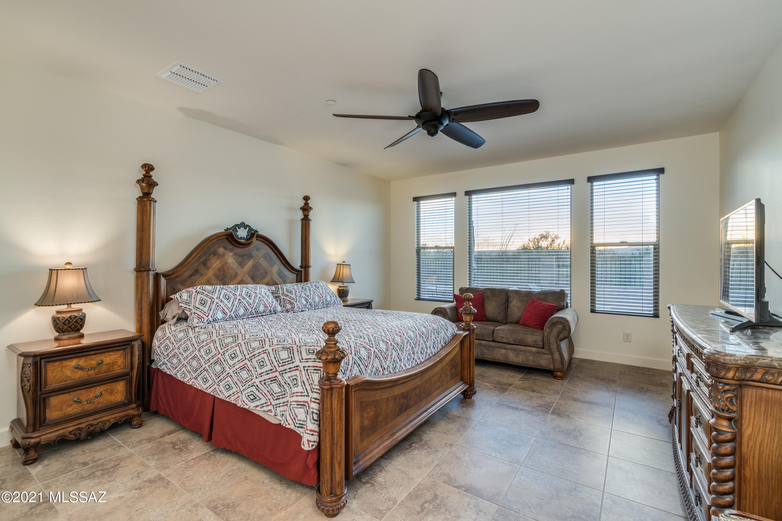 Quail Creek II Unit 33B SQ20161810746 - Residential