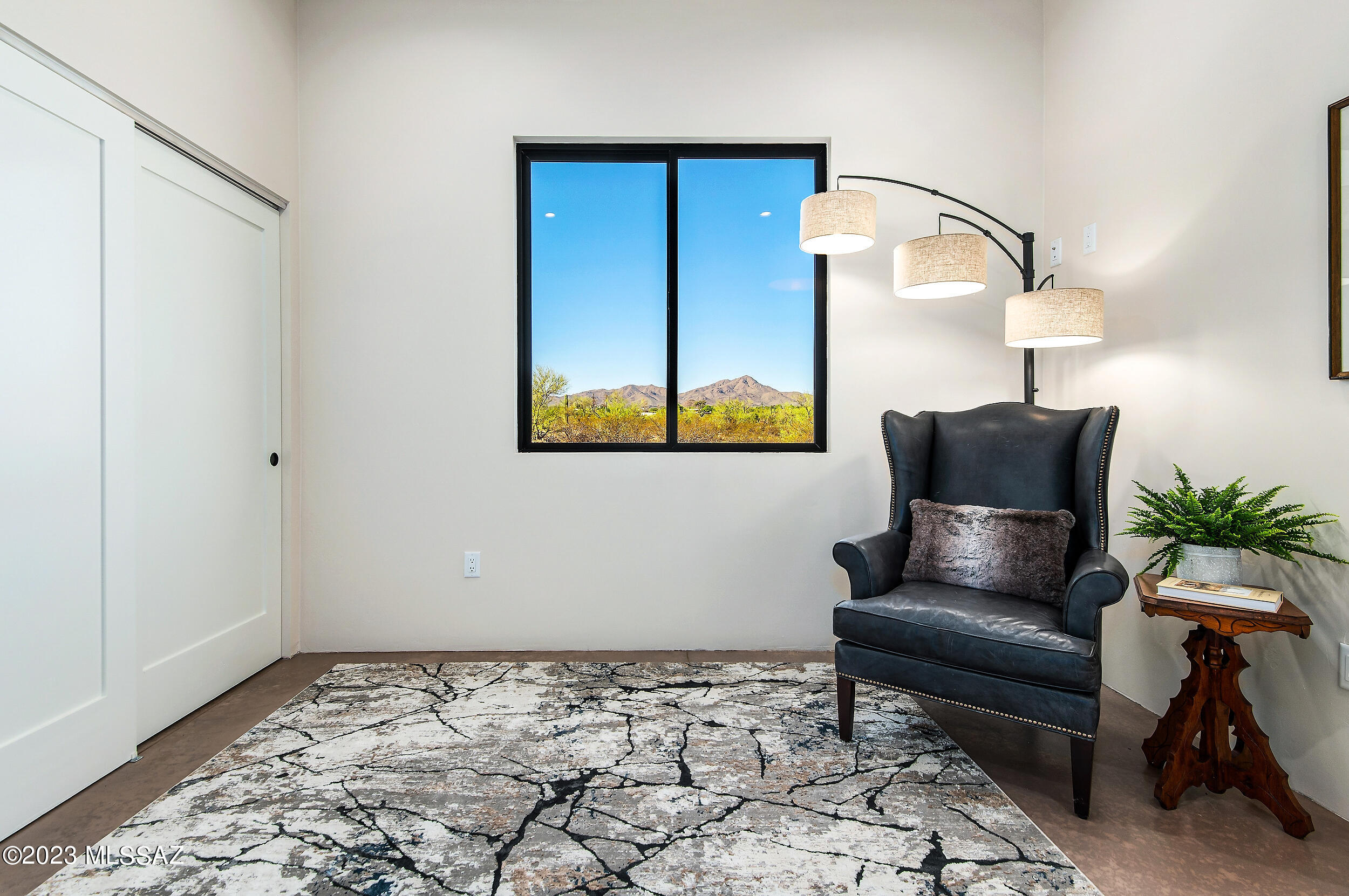 Las Rocas - Residential