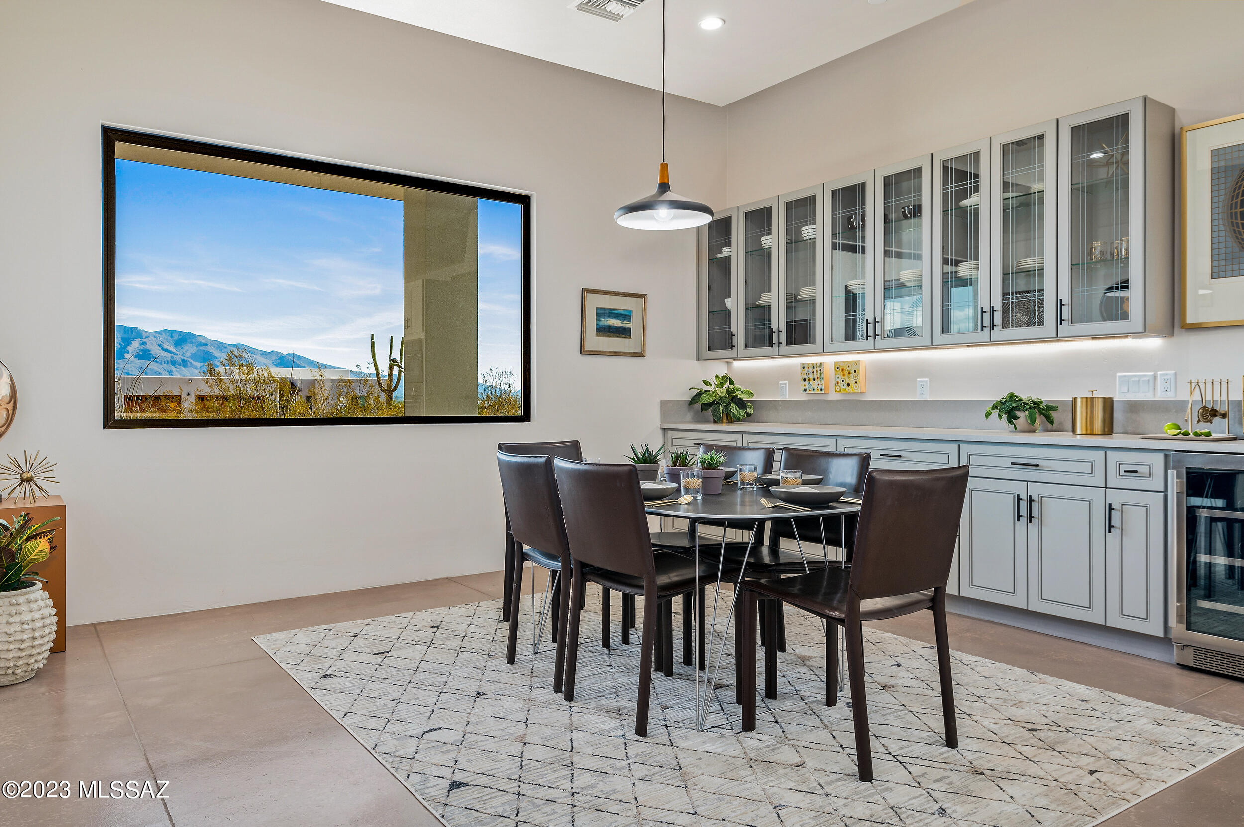 Las Rocas - Residential