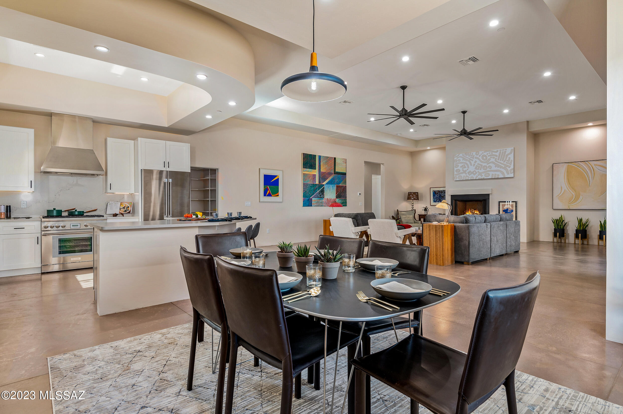 Las Rocas - Residential