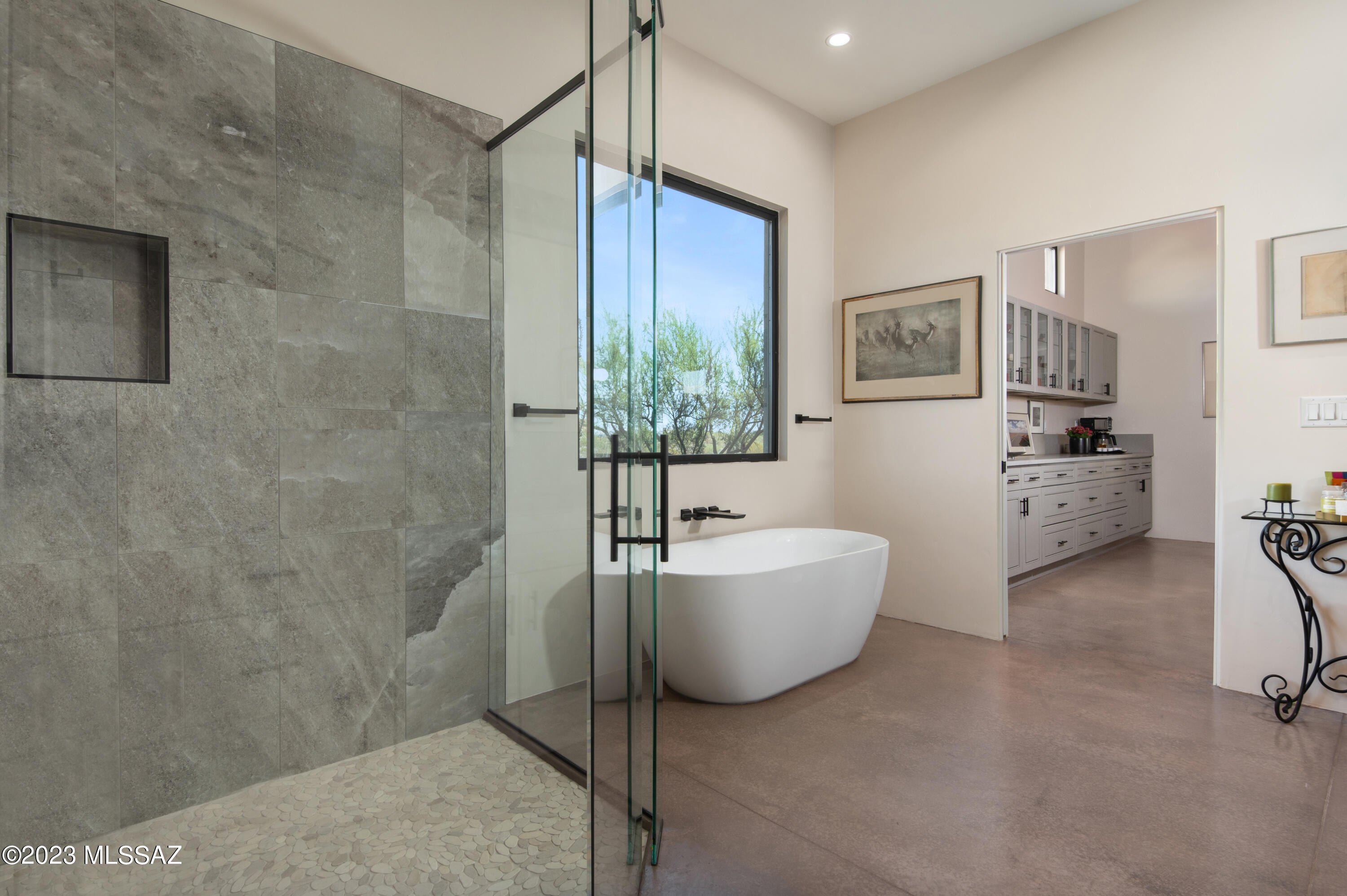 Las Rocas - Residential