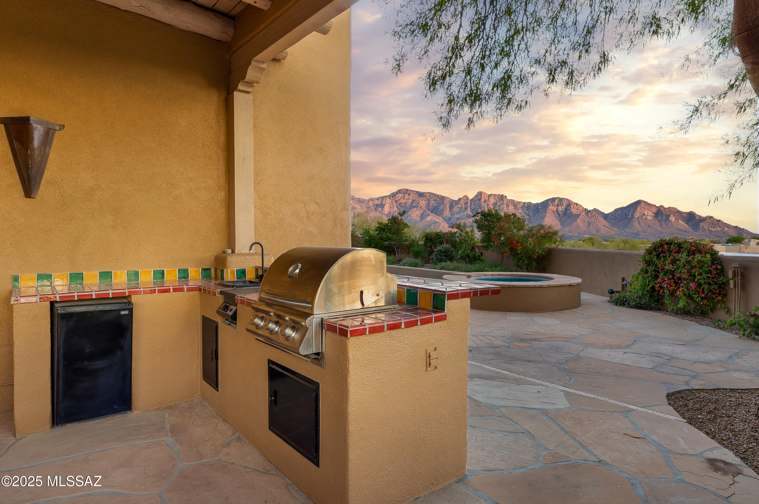 Honey Bee Ridge(The Estates At) - Residential