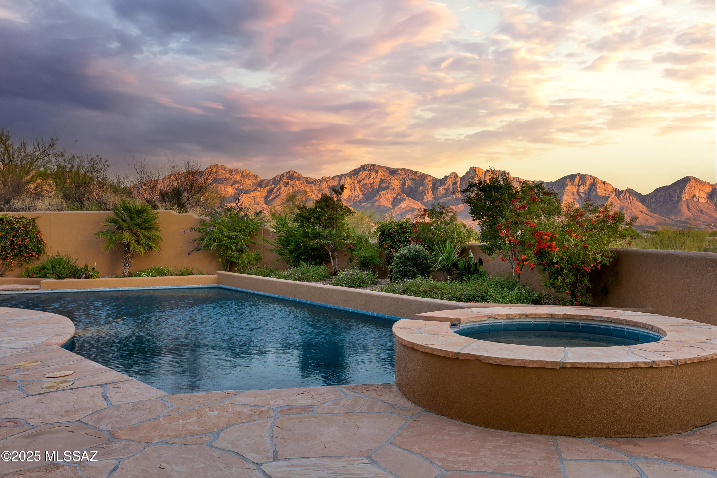 Honey Bee Ridge(The Estates At) - Residential