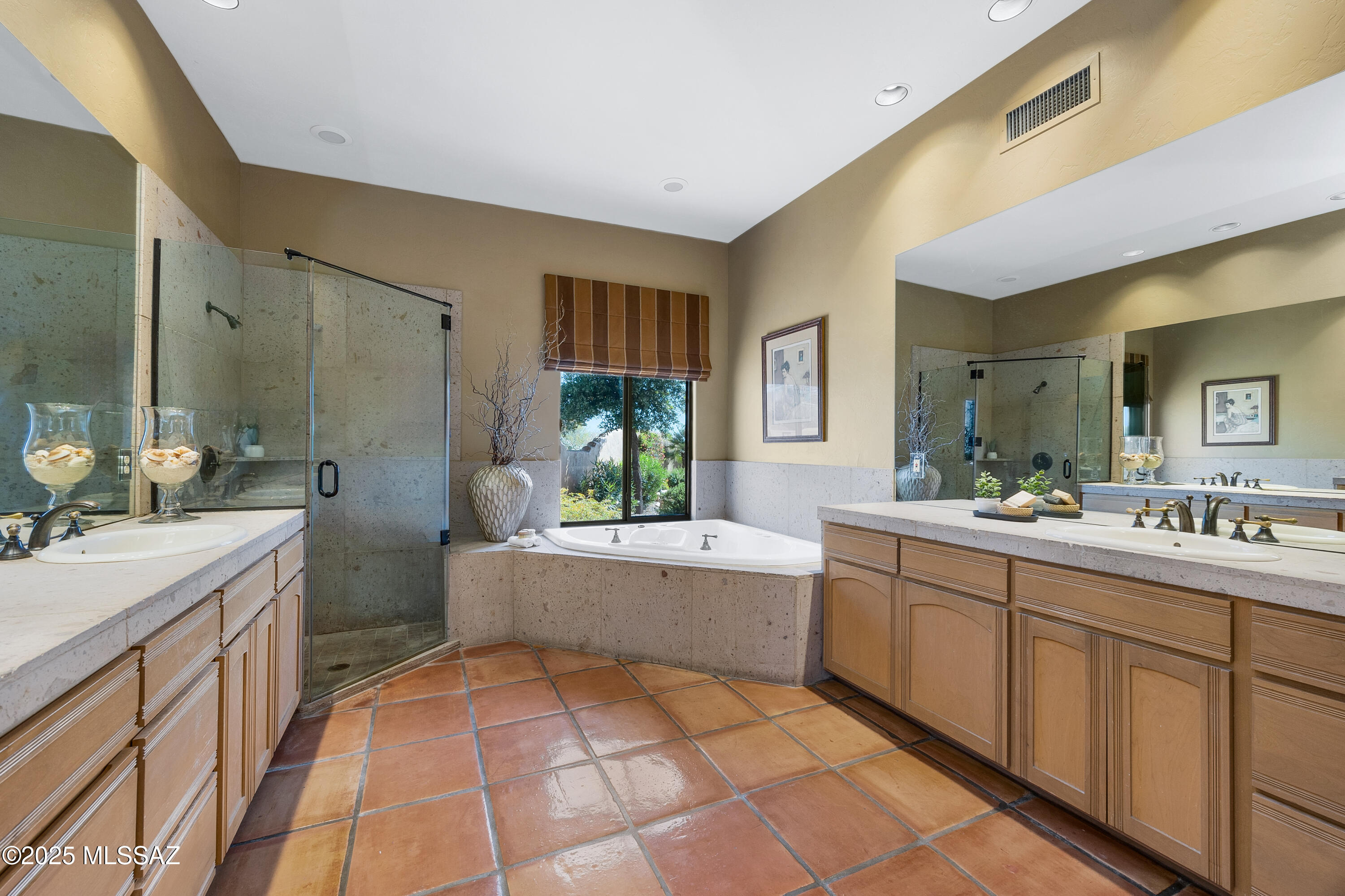 Honey Bee Ridge(The Estates At) - Residential