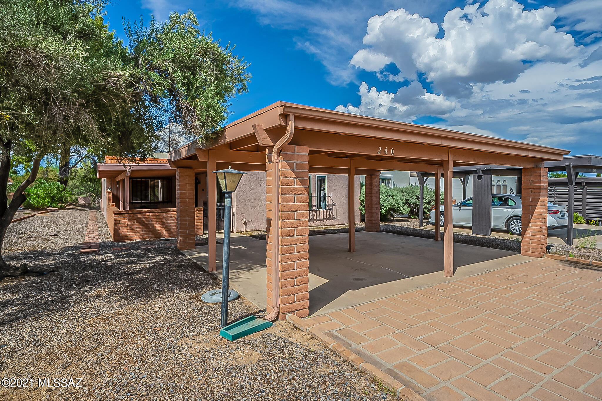 Casa Paloma II Charmer Awaits YOU!!
Well maintained 2 bed, 2 bath townhome features Neutral Ceramic Tile in Kitchen, Laundry area and Bathrooms, Newer Carpet, All Vinyl Dual Pane Windows & Kenmore Appliances.  Enjoy the front courtyard area or screened in patio off the master for morning coffee!  Rear patio area with pavers and storage shed.   Two Carport with driveway space for visiting friends & family!
Located in the ''HUB'' of Green Valley with Community Pool, Spa & Shuffleboard!