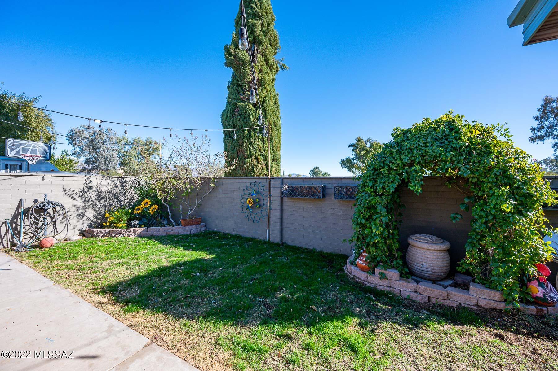Wilshire Terrace - Residential