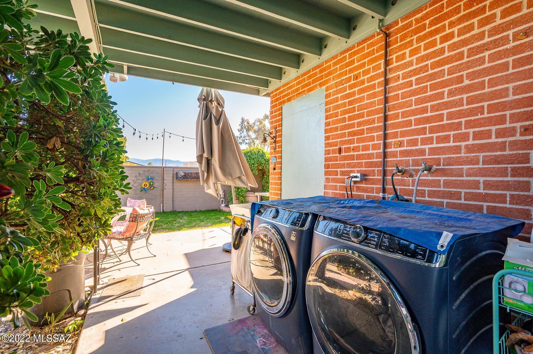 Wilshire Terrace - Residential