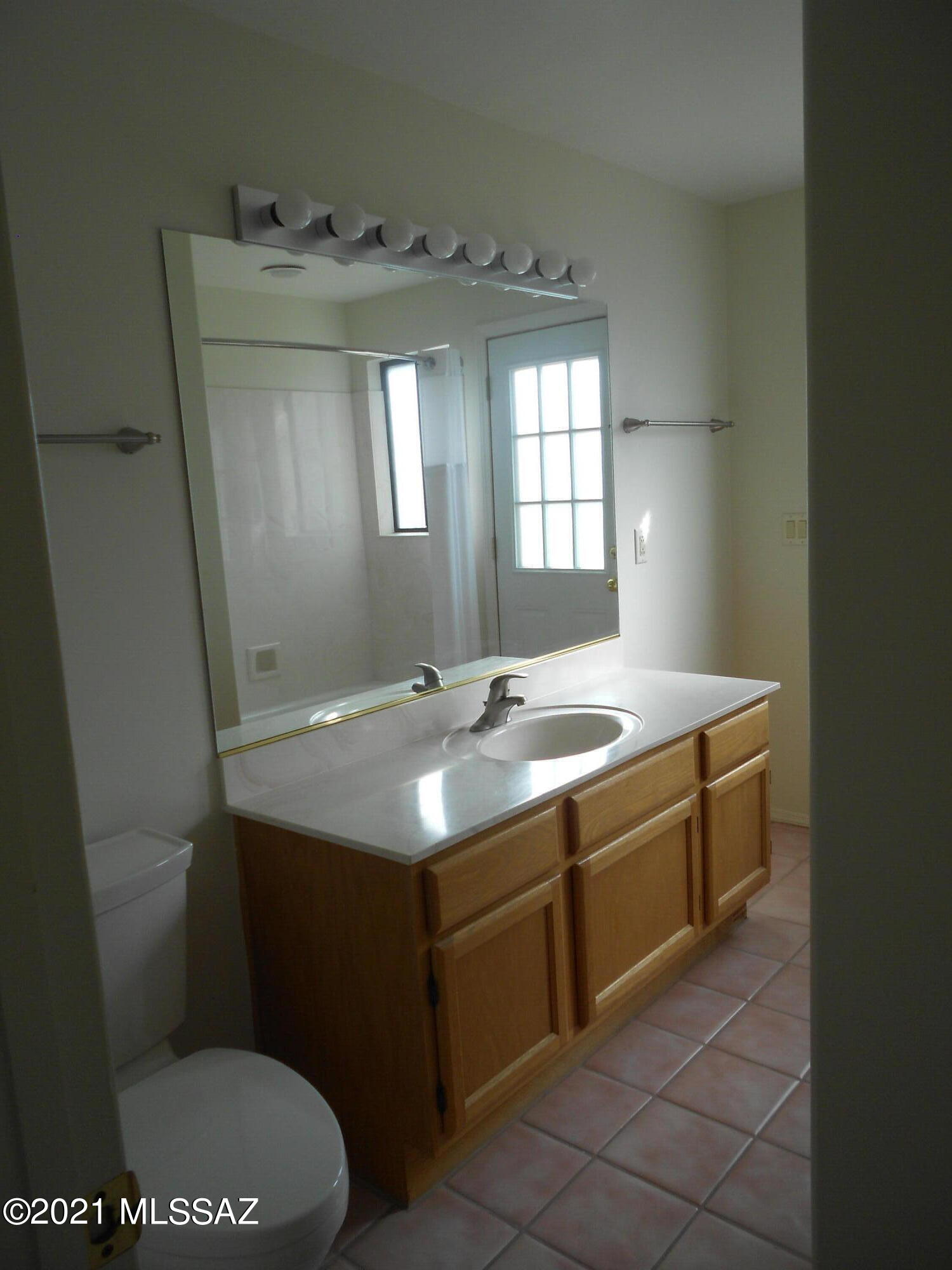 River Oak Estates (1-46) - Residential Lease